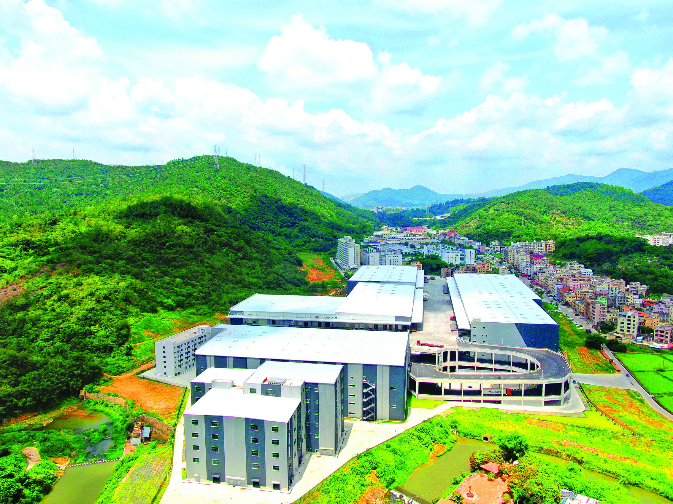     花果村下洞片区新引进的项目即将投产。花果村供图