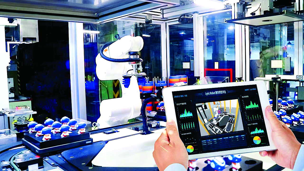     利元亨打造智造中枢——数字孪生平台。    惠州日报记者谢菁菁 通讯员陈丽凡 摄