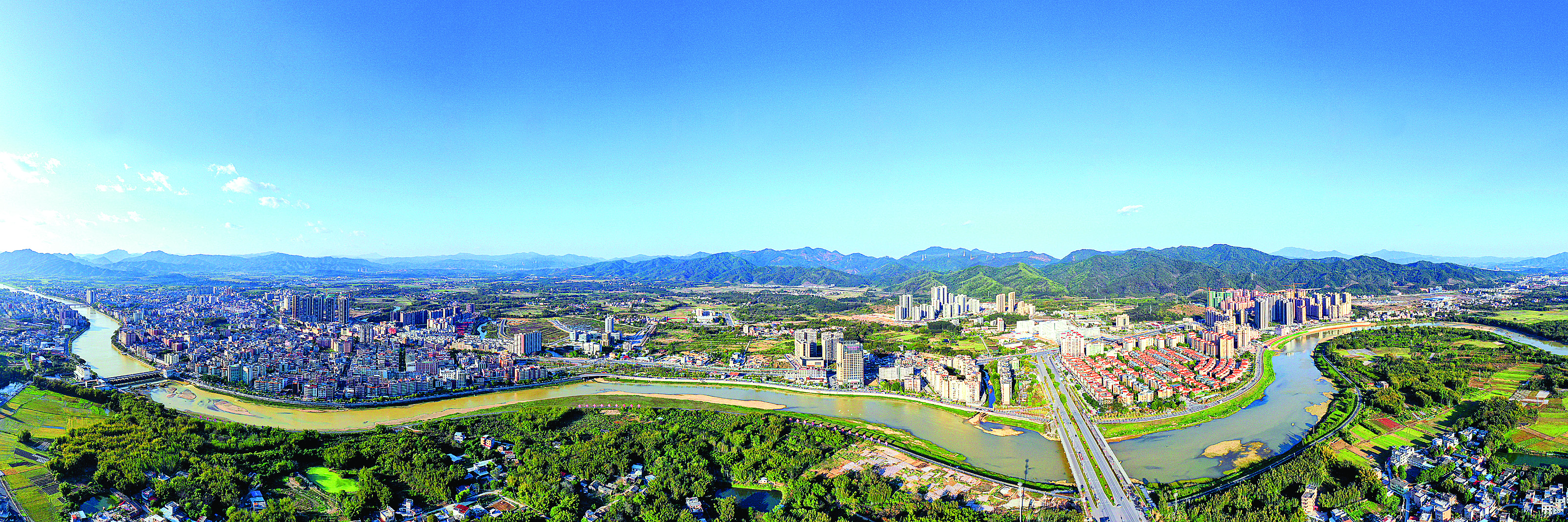     龙门县城风光旖旎。惠州日报记者汤渝杭 摄