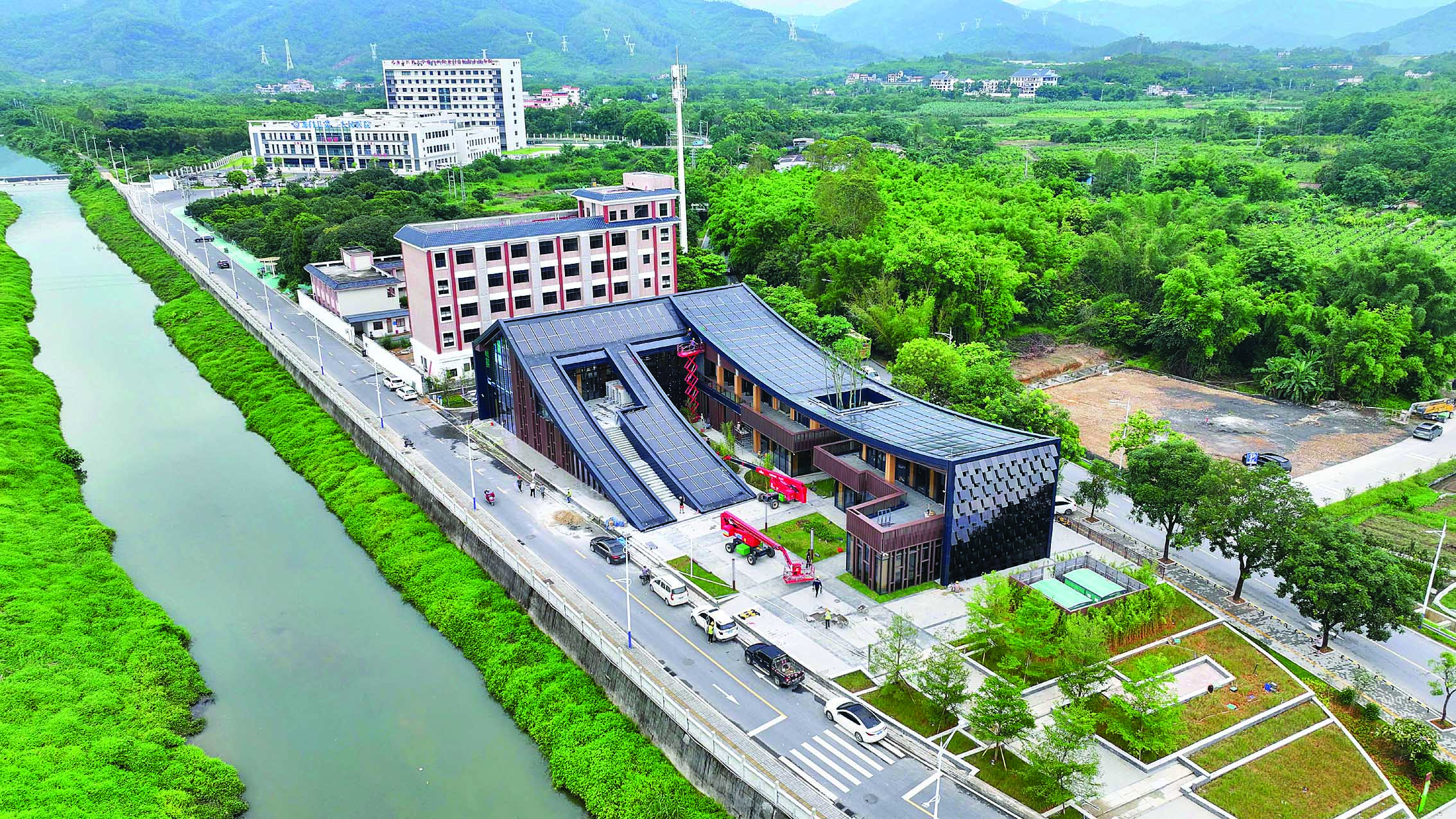     环南昆山—罗浮山引领区最美旅游公路永汉河驿站。惠州日报记者杨建业 通讯员林承昊 摄