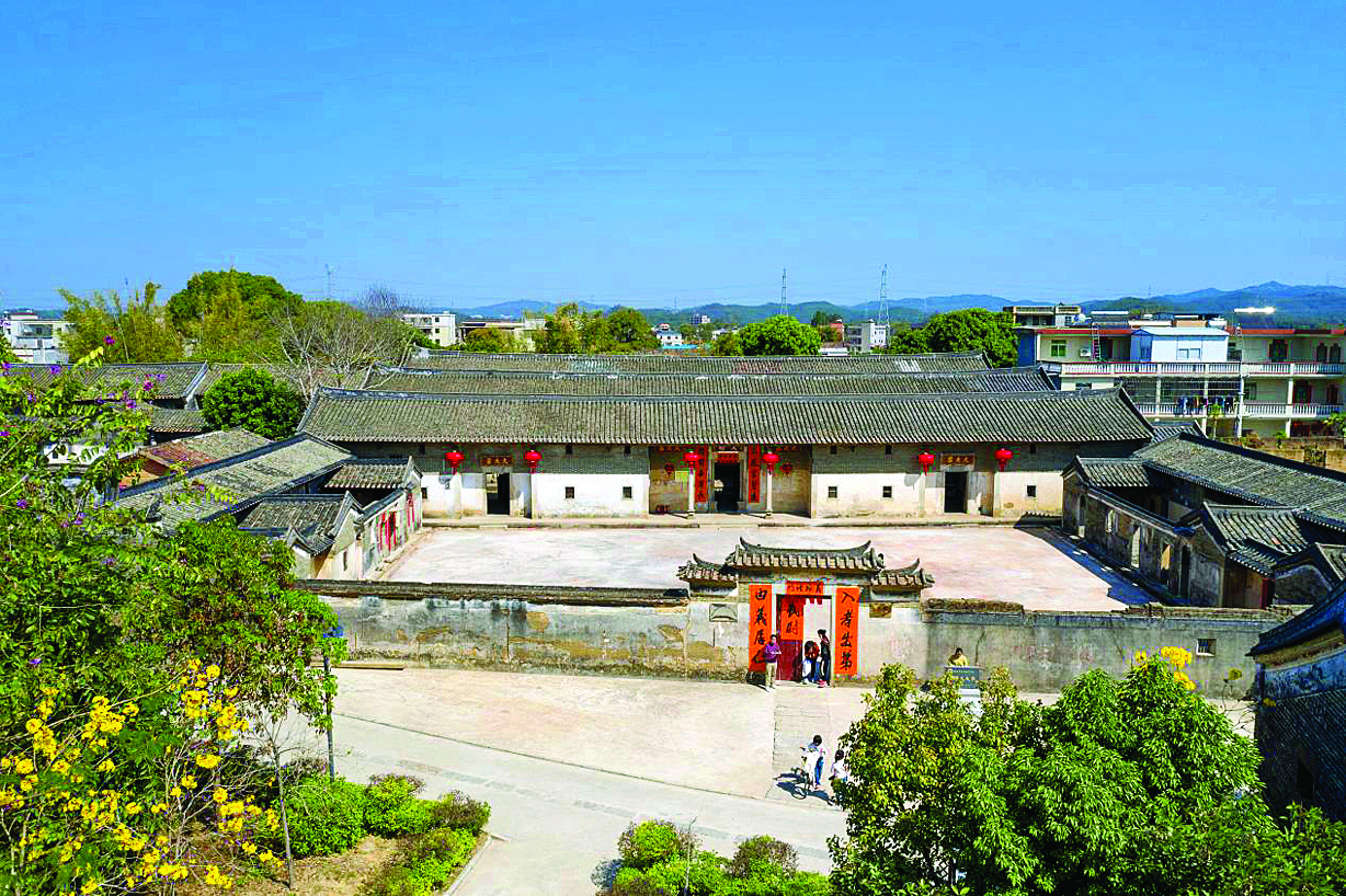     墨园村古建筑大夫第。