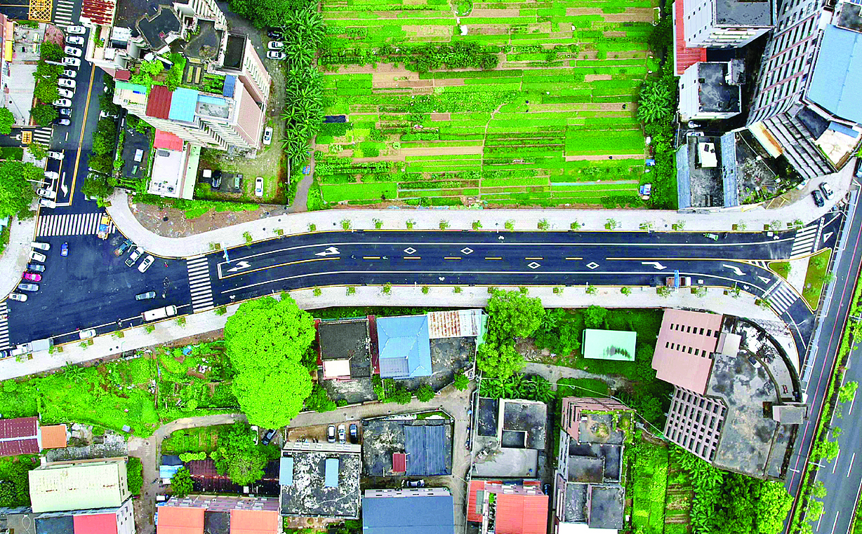     龙珠路东段通车。