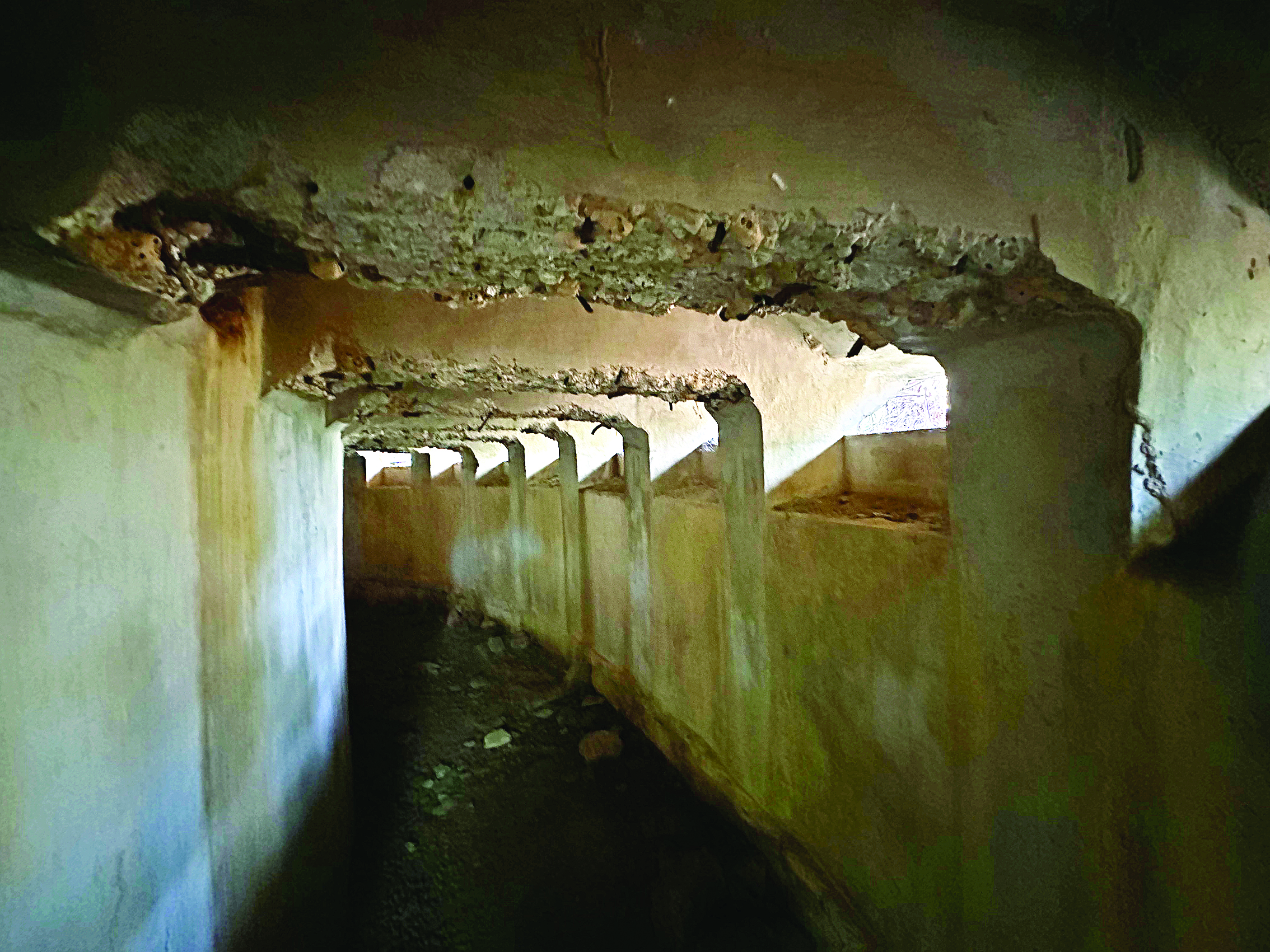     今日望乡台的遗址还依稀可见当年战斗的痕迹。