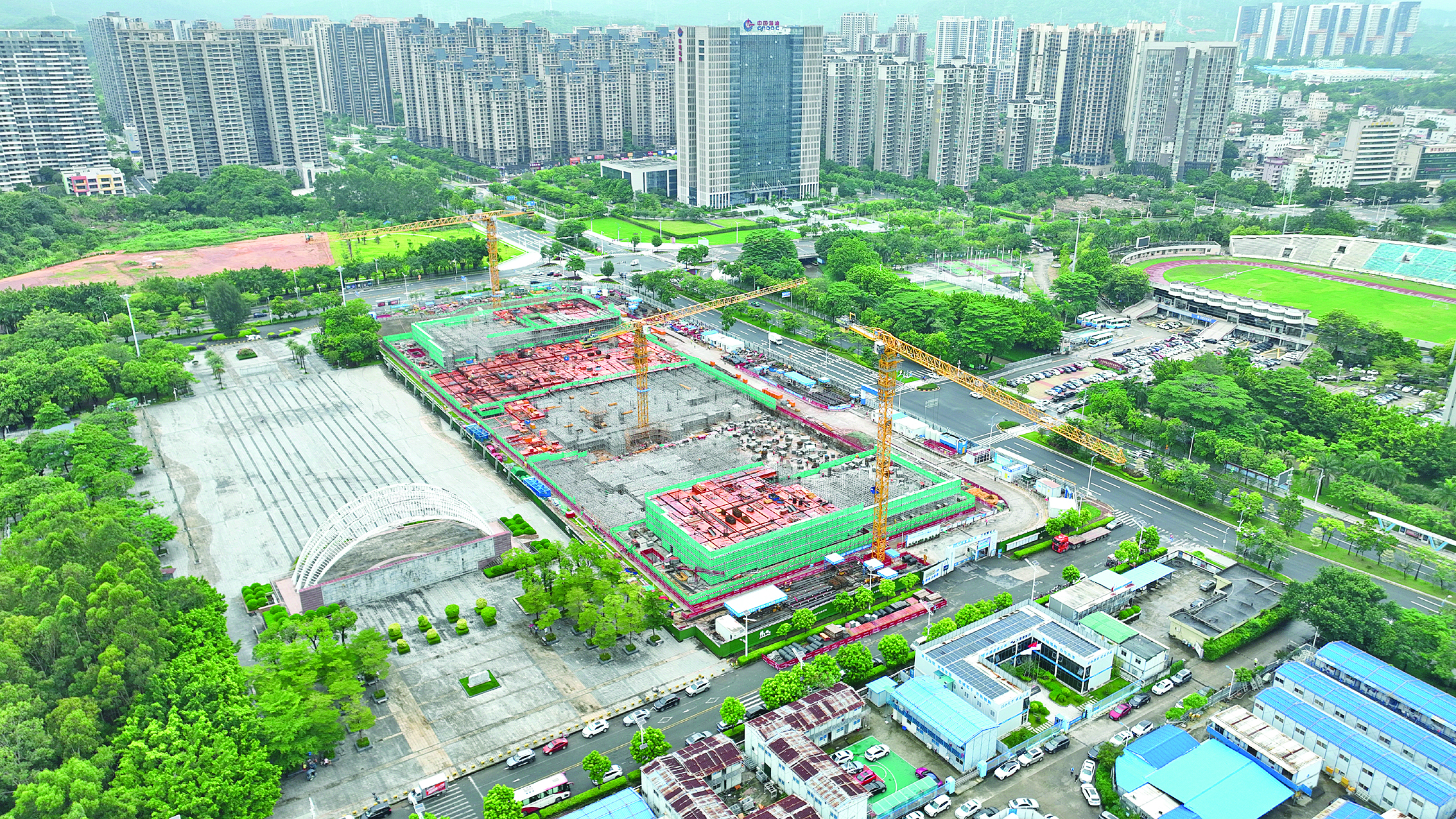     大亚湾综合文化创意园项目施工现场。