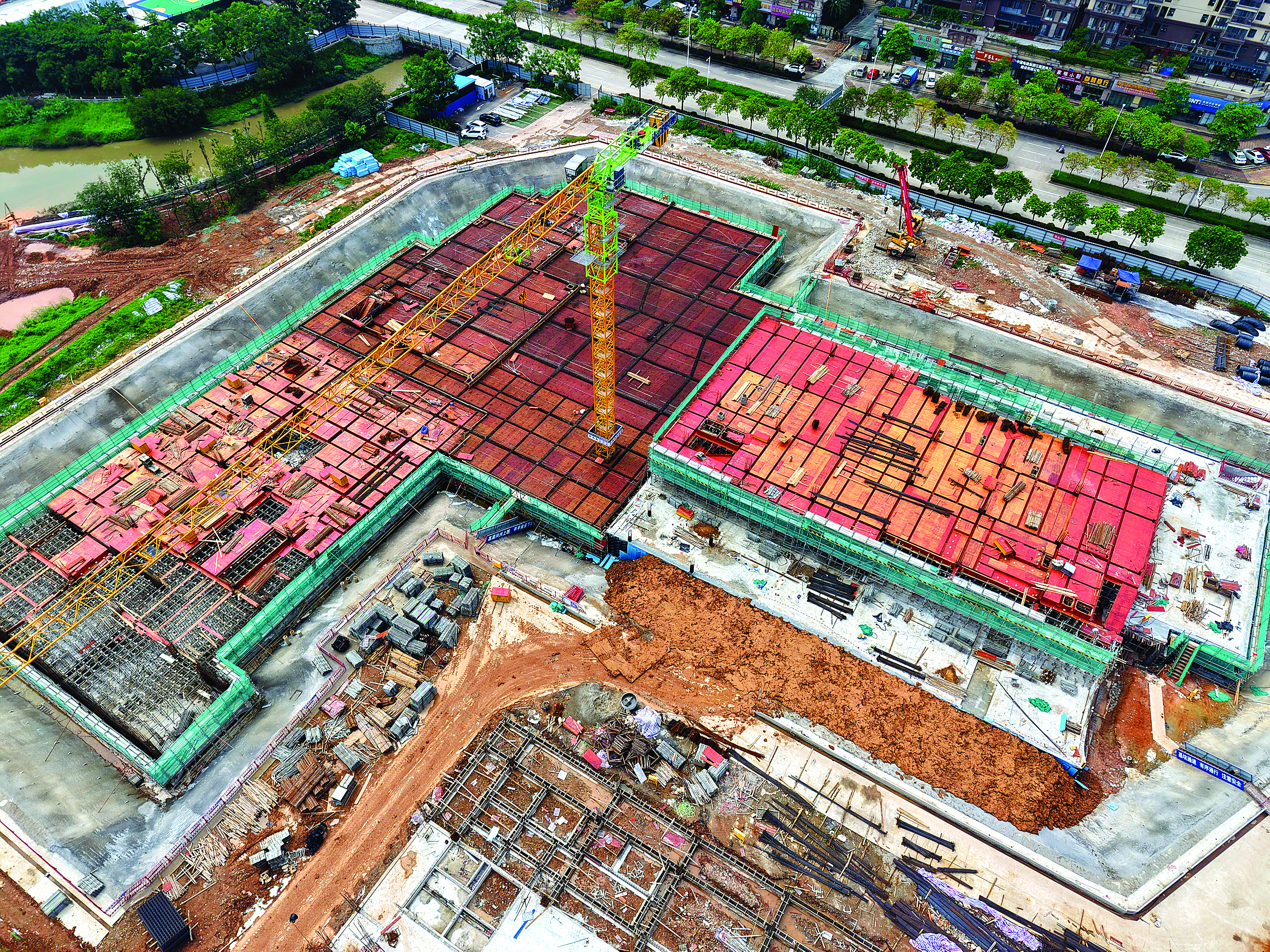     惠州市儿童公园核心建筑群加紧施工。采访对象供图