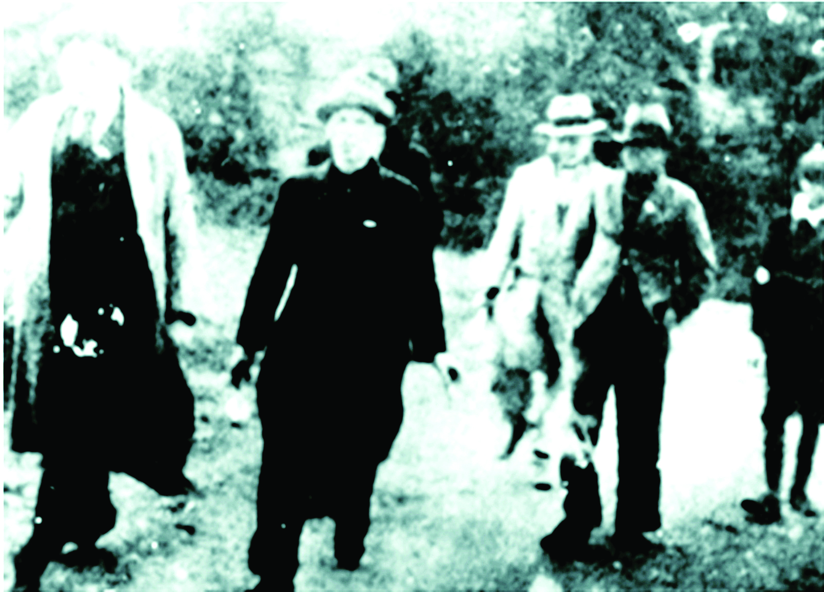     香港秘密大营救的爱国民主人士和文化界人士在转移路上。    惠州日报记者侯县军 翻拍