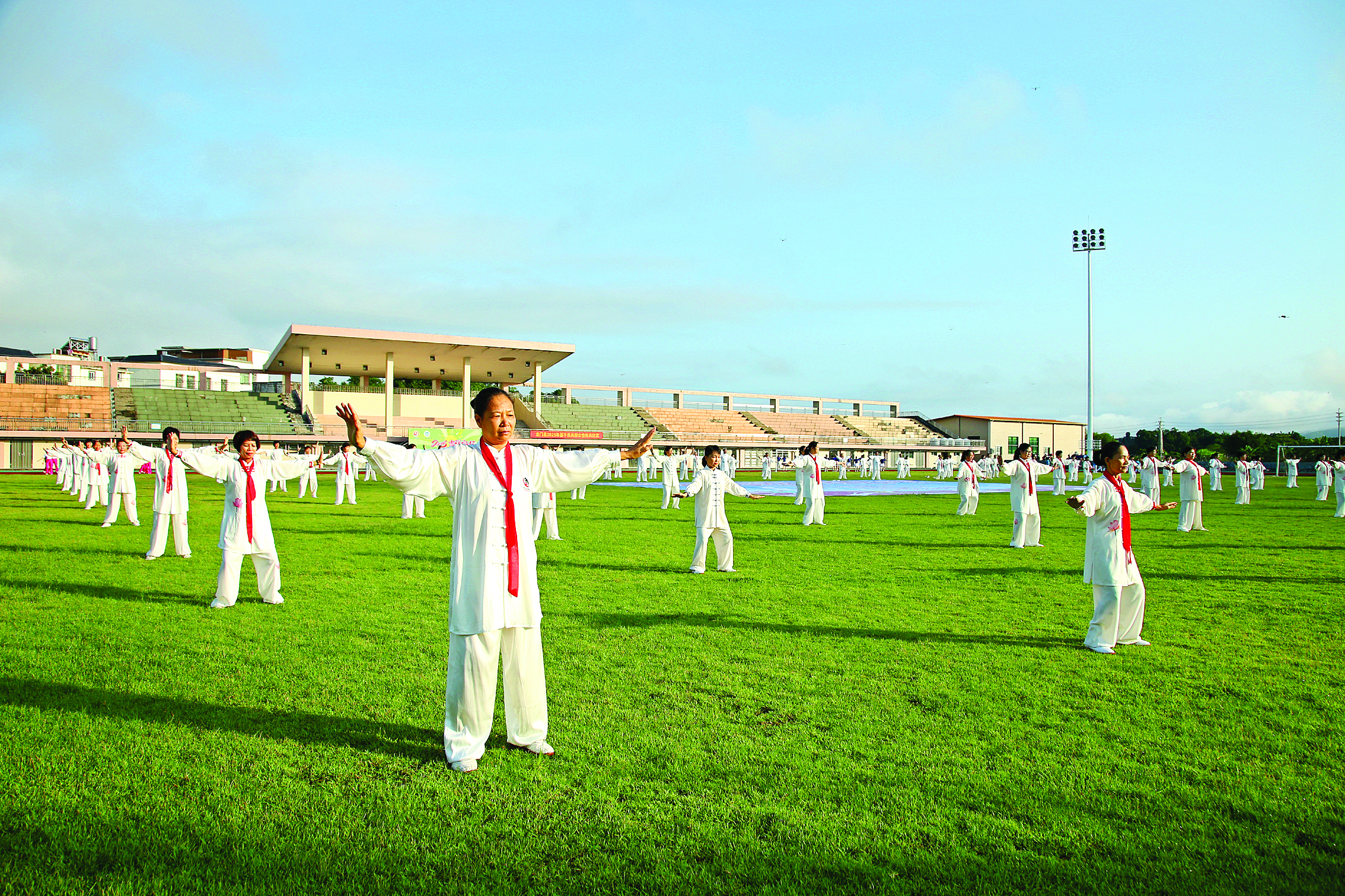     13支群众健身队伍开展文体展演。惠州日报记者黄宇翔 特约通讯员黄伟光 摄