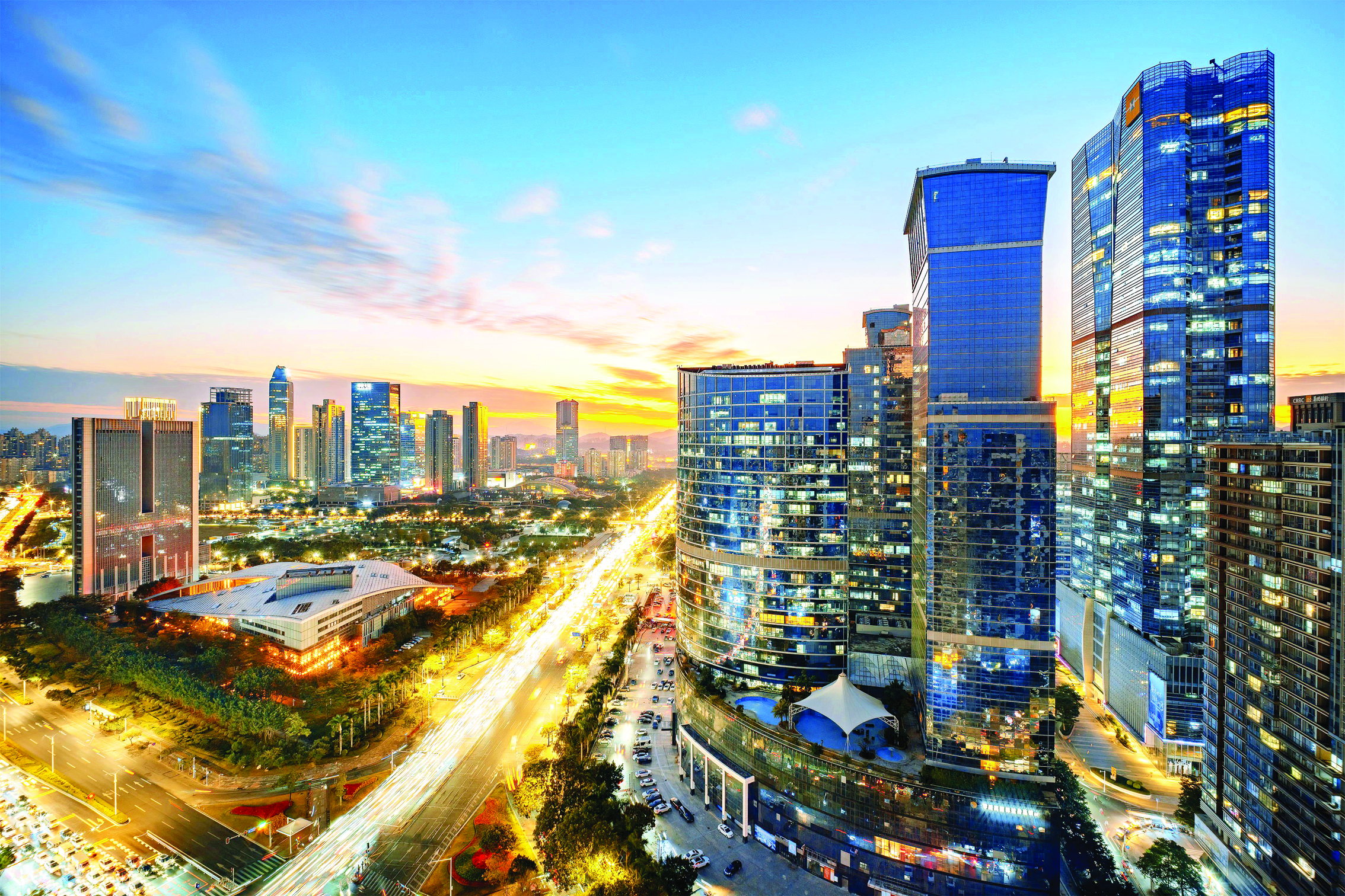 <p>    近年来惠州加大力度发展生产性服务业。这是惠州江北CBD。</p>