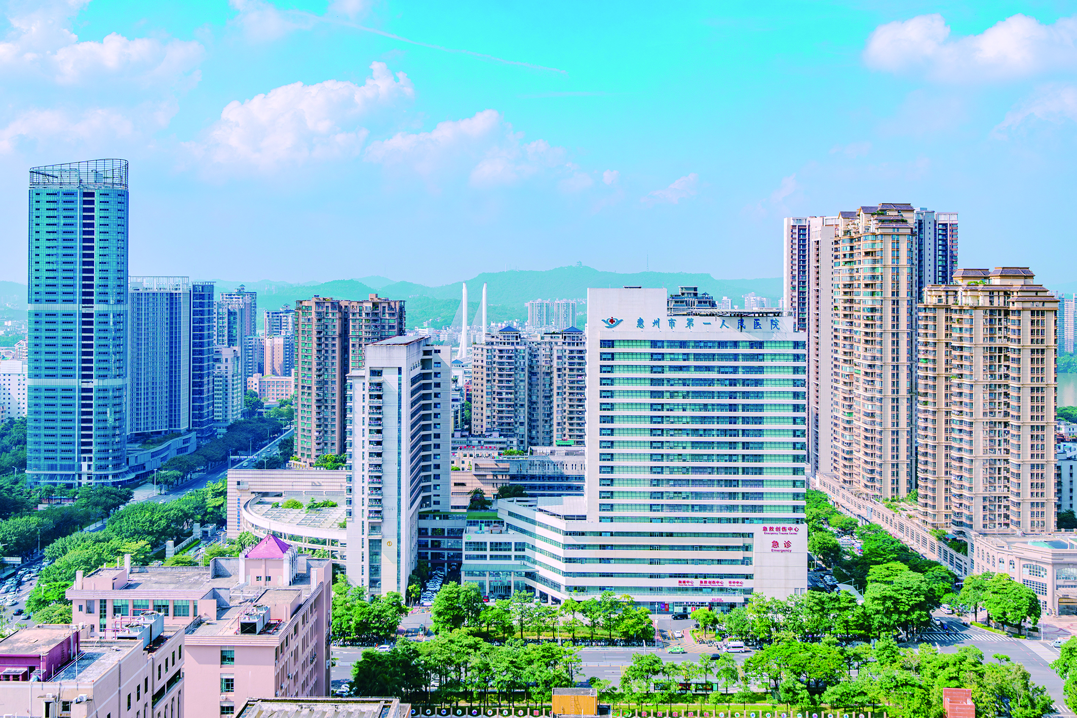     市一院建筑外立面图。 惠州日报记者周楠 摄