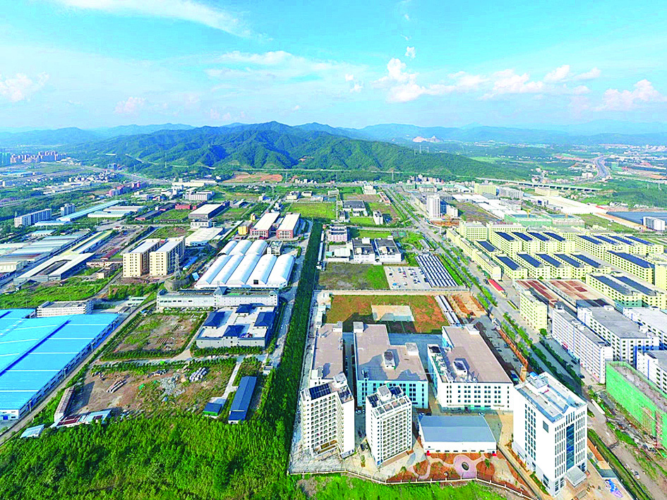     近年来，惠州龙门工业园进一步拓展产业赛道，全力打造大健康产业高地。惠州日报记者黄宇翔 摄