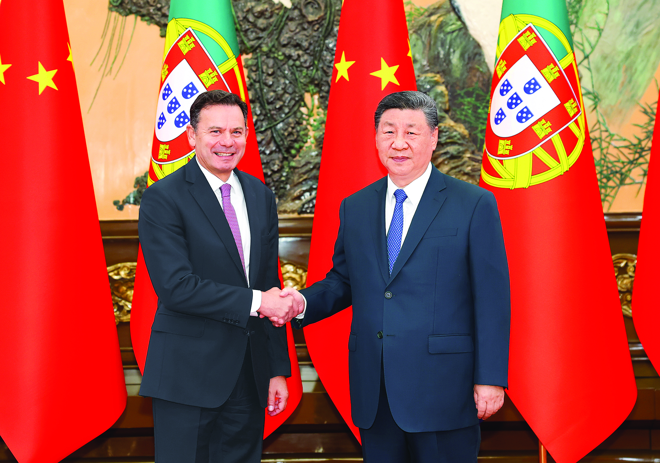     9月9日上午，国家主席习近平在北京人民大会堂会见葡萄牙总理蒙特内格罗。新华社发