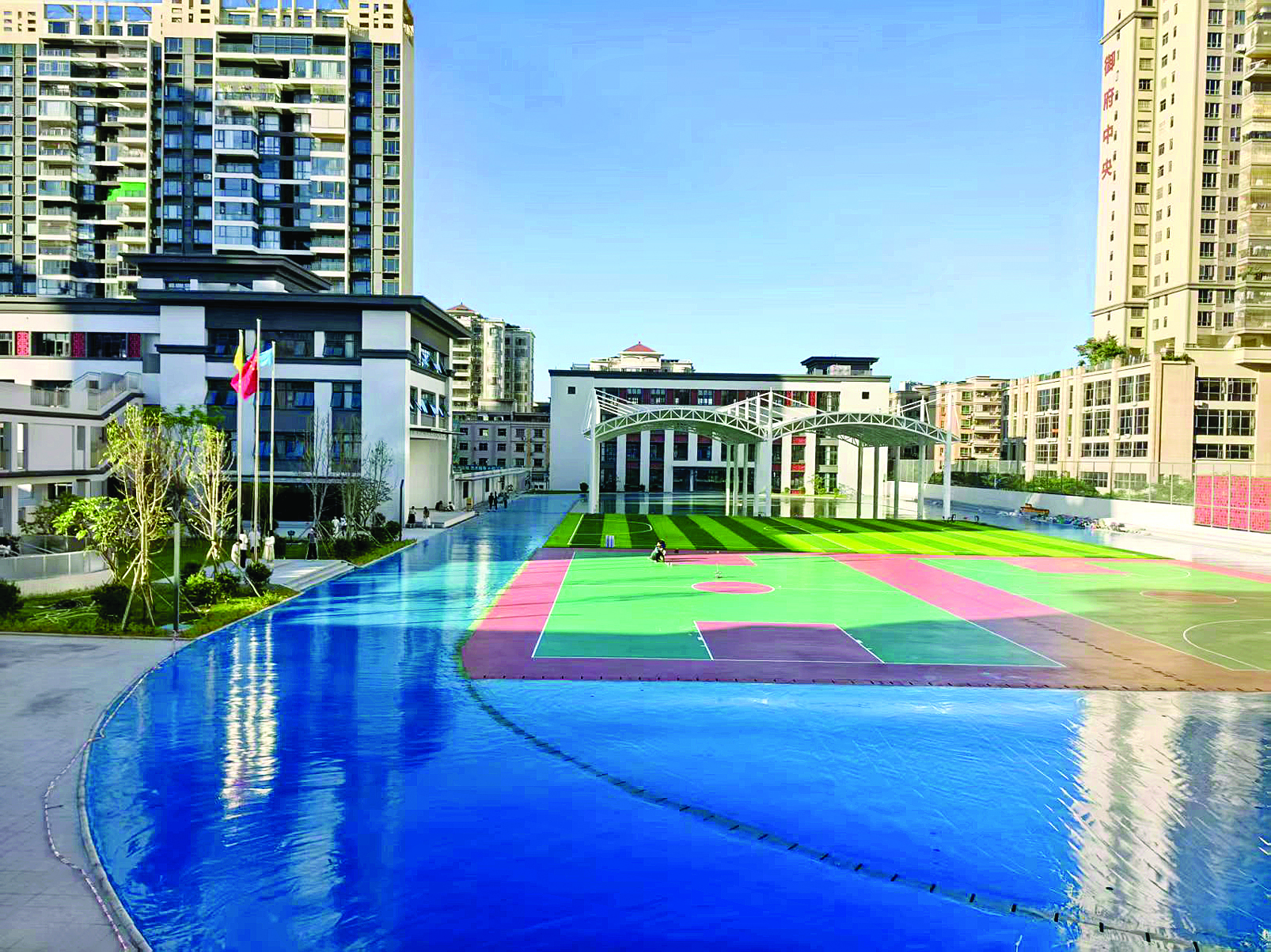     建成后的华侨城学校。惠州日报记者洪鹊儿 摄