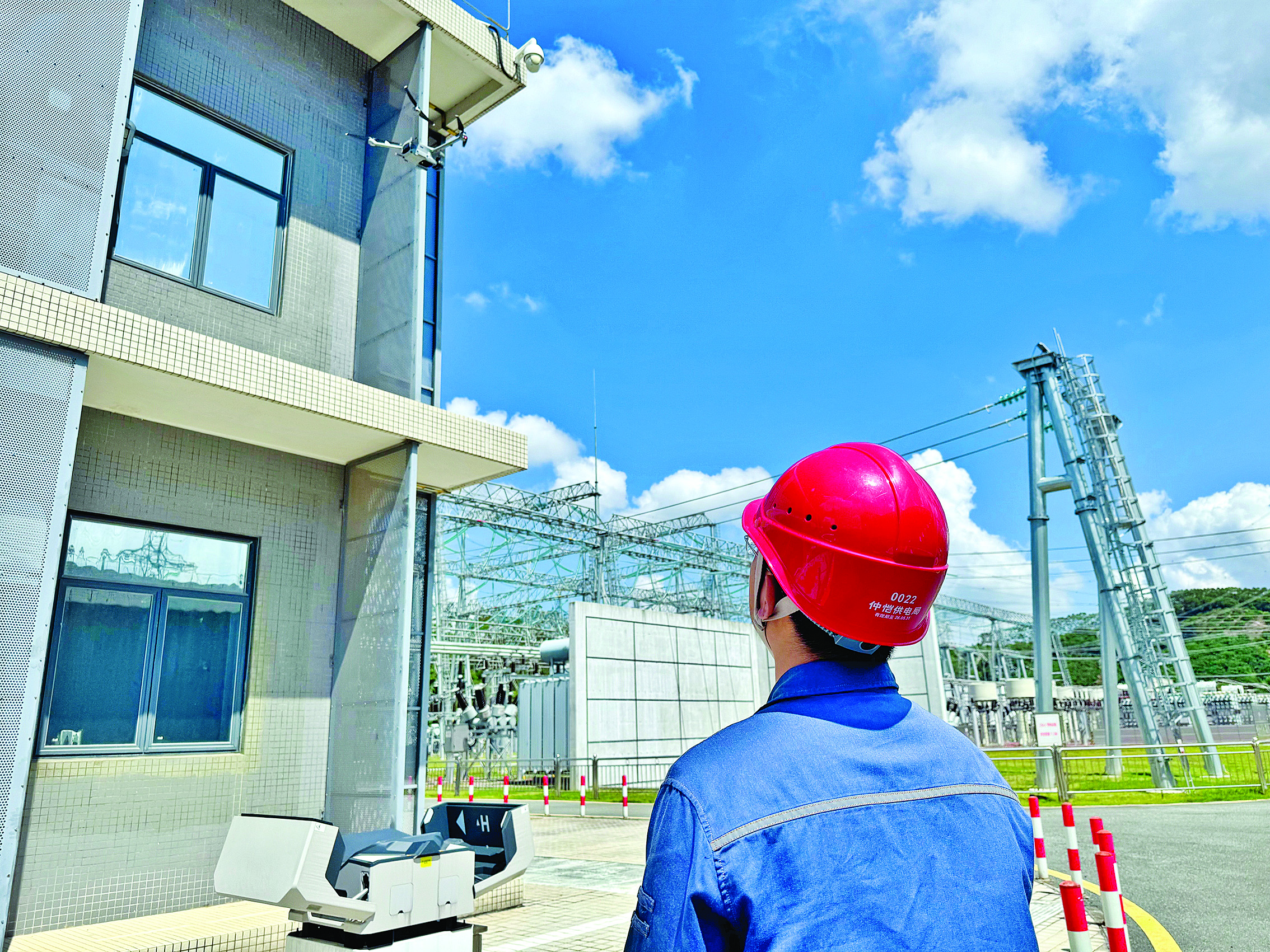     9月12日，仲恺供电局完成首次输变配一体协同网格化智能巡检。