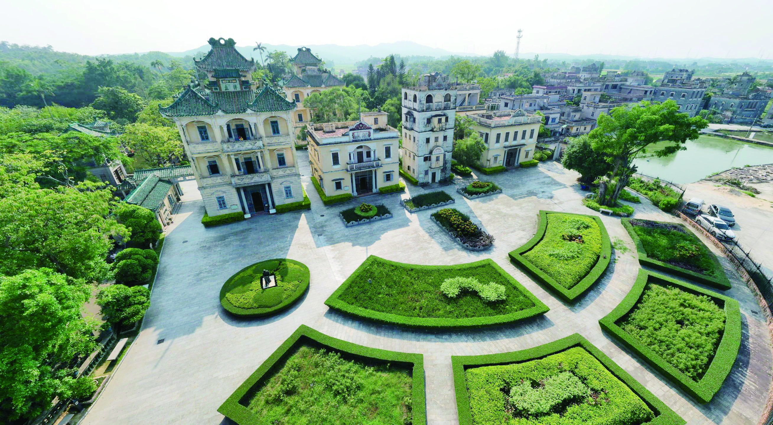     开平碉楼洋溢着侨乡风情。