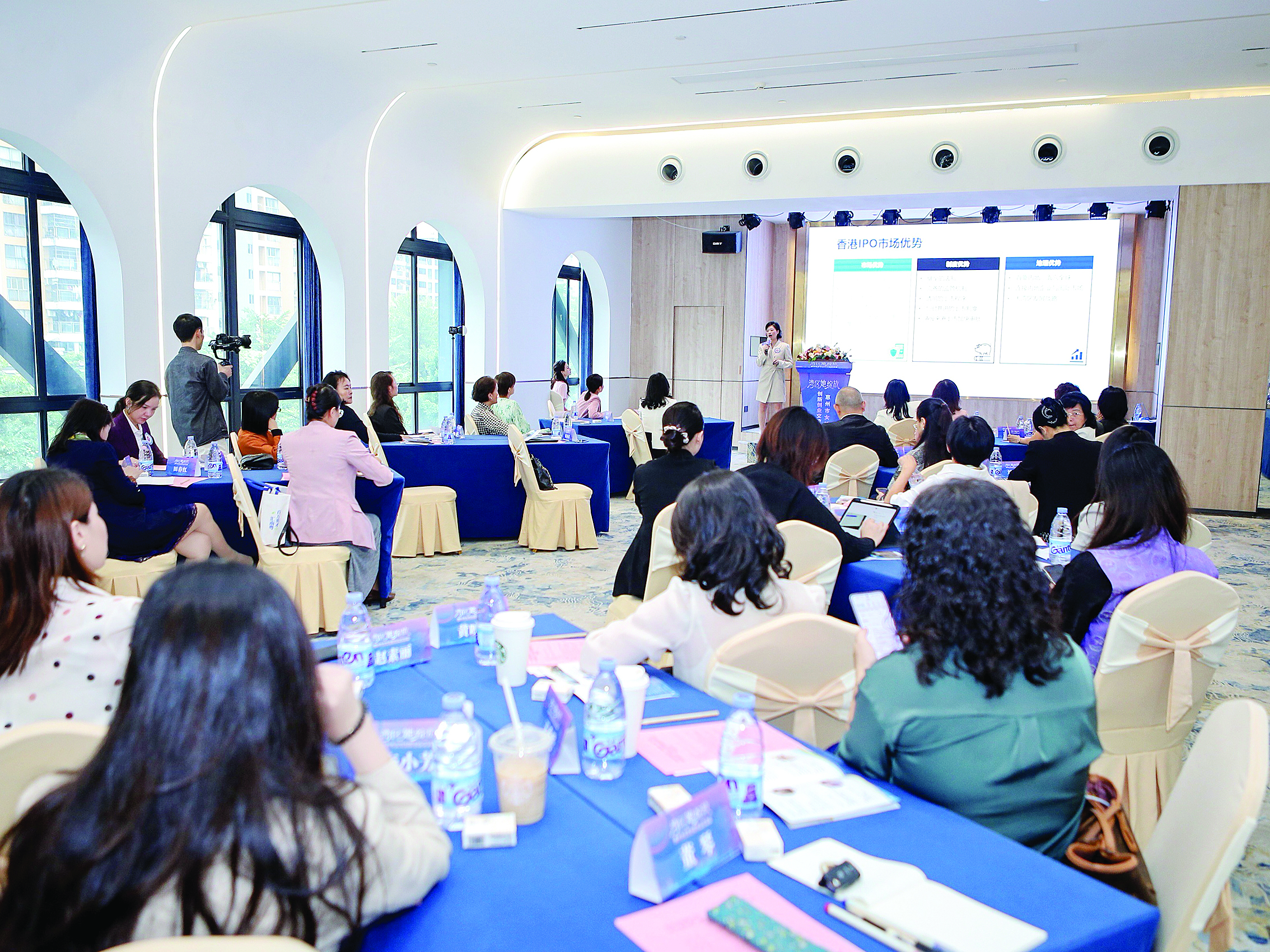     交流活动现场。           惠州日报记者钟玮 摄