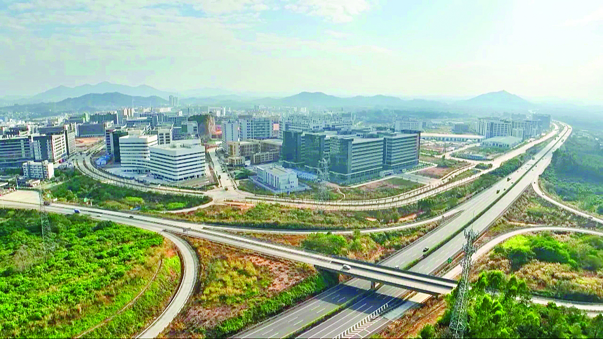     惠州新材料产业园全力推动项目建设。惠州日报记者蔡伟健 特约通讯员李文聪 摄