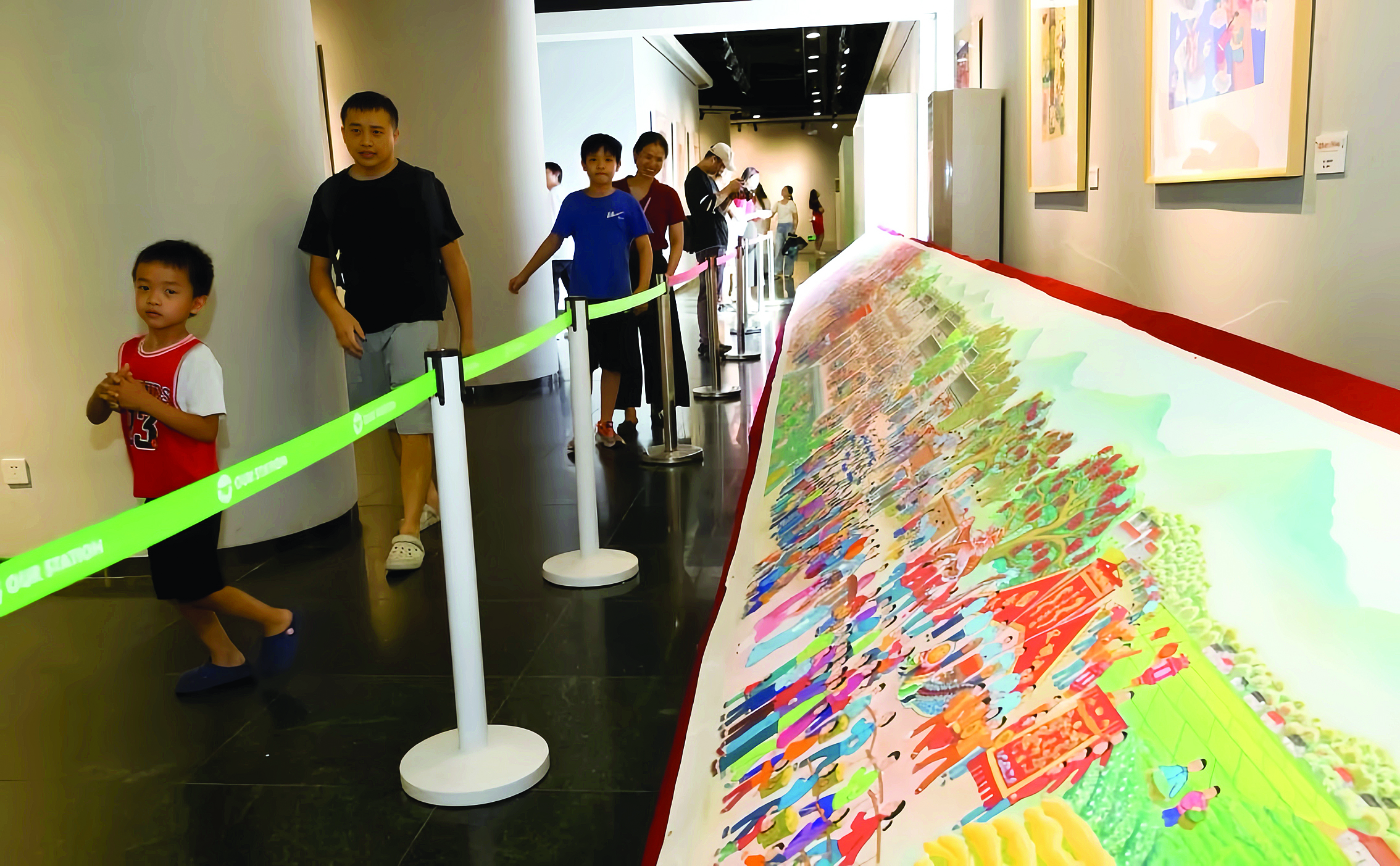     《非遗里的龙门》在惠城区合江楼合美术馆首展。惠州日报记者黄宇翔 通讯员龙融心 摄