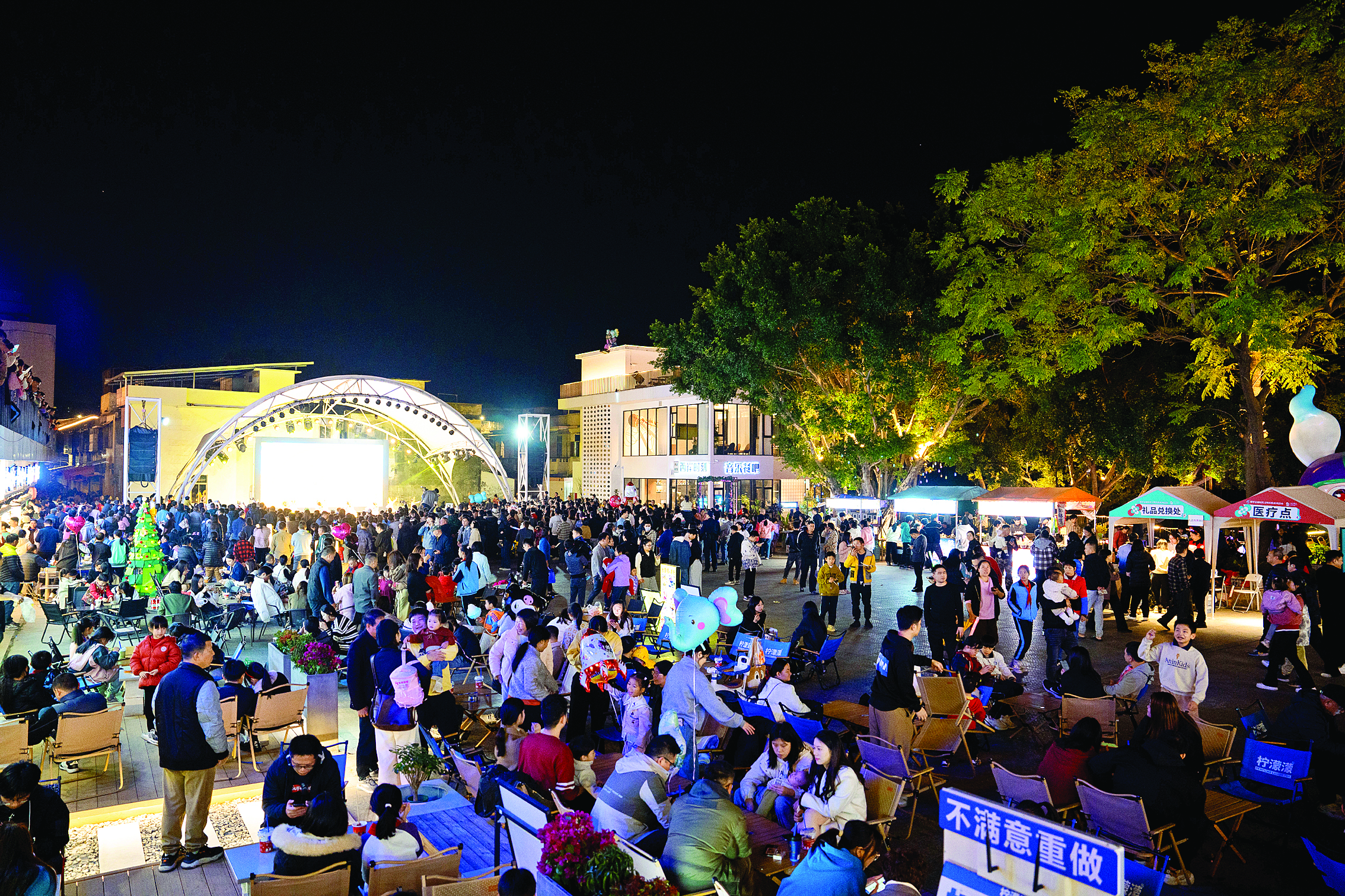     开园至今，东江粮仓接待游客量破百万人次。