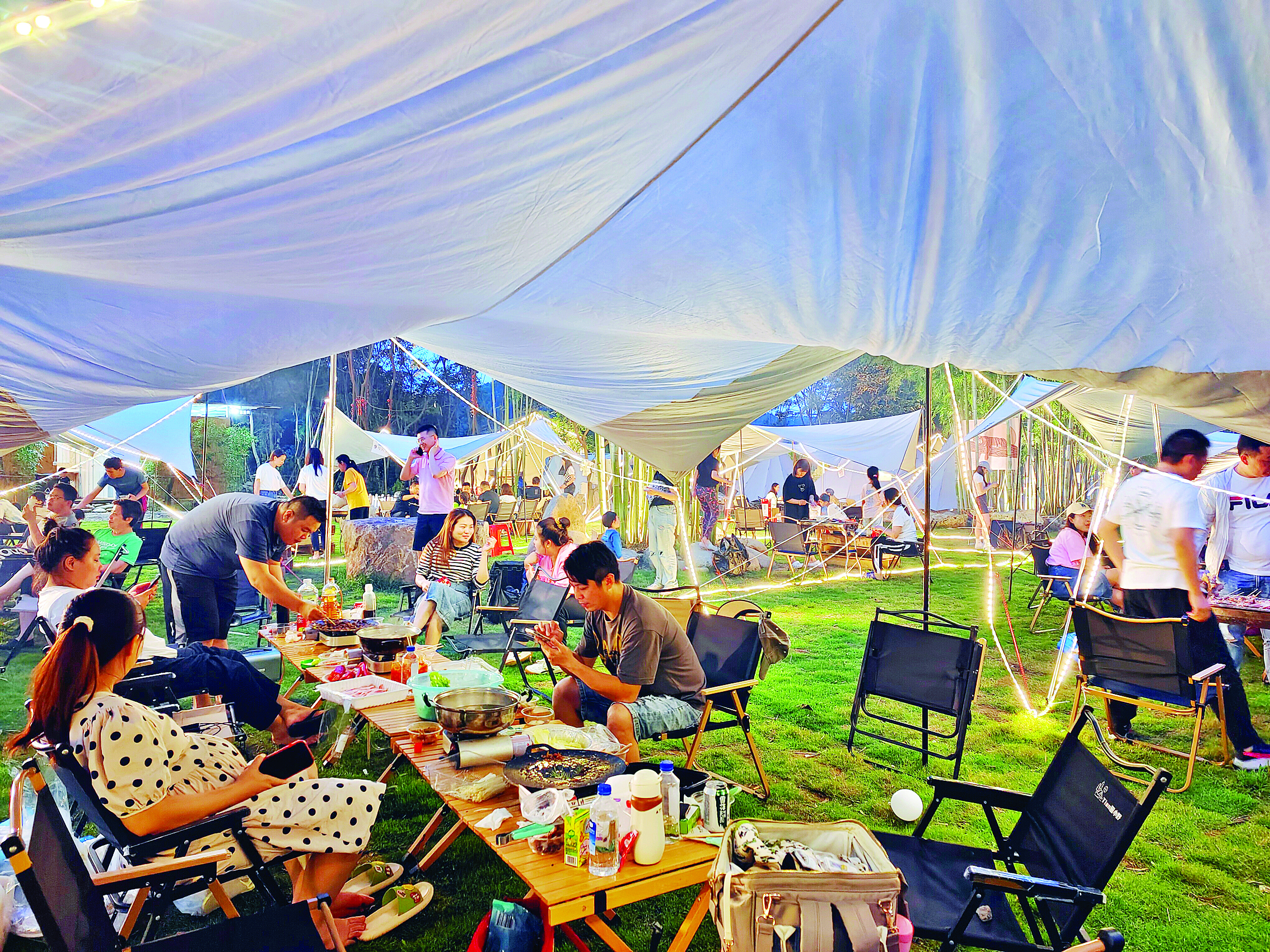 <p>    徐田古村的露营地吸引众多游客前来打卡。惠州东江图片社供图</p>