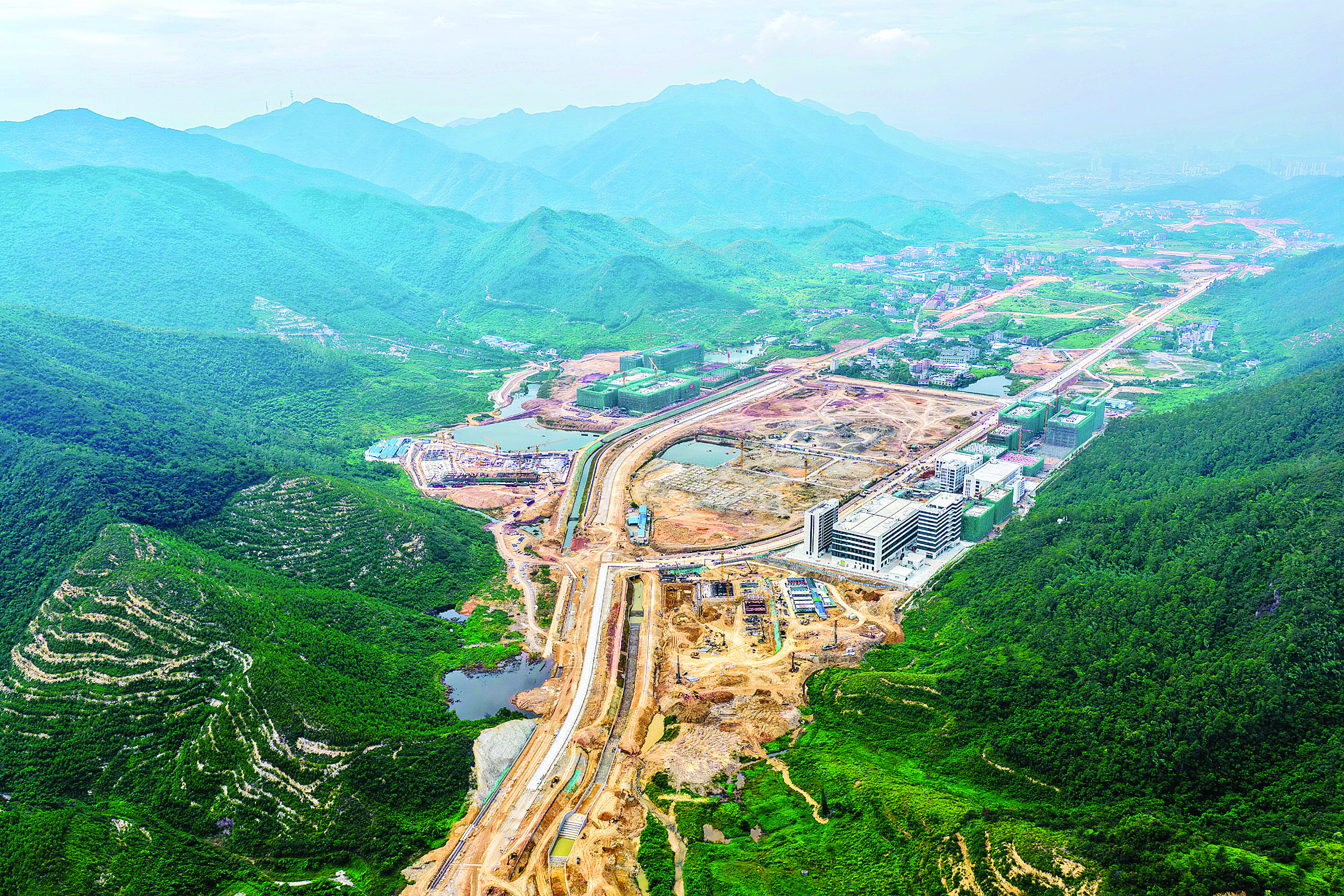     正在火热开发建设的大亚湾新兴产业园塘横片区。