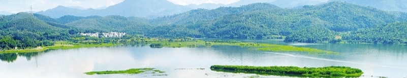     显岗水库驿站风景优美。