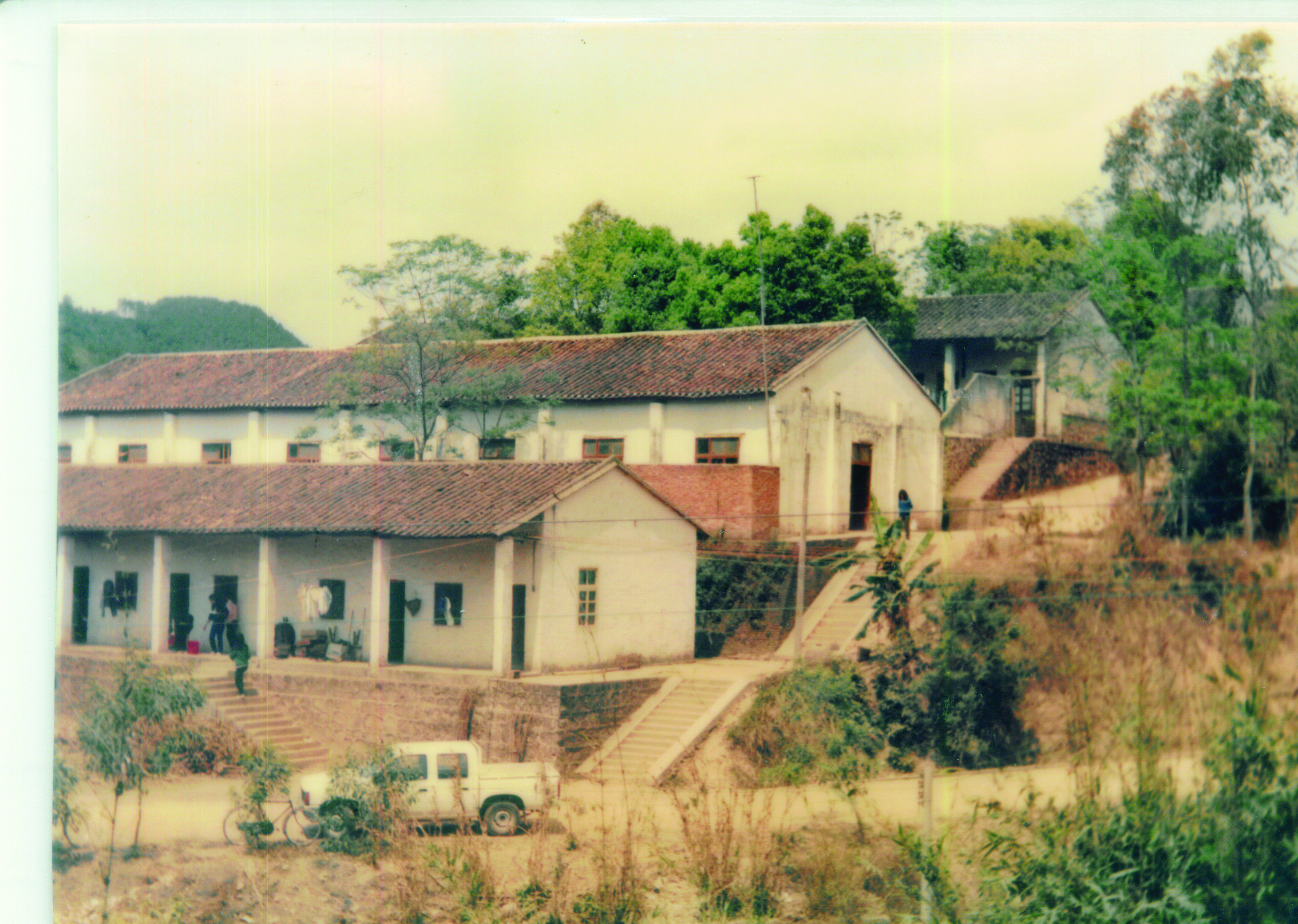     1975年，惠州市师范学校。