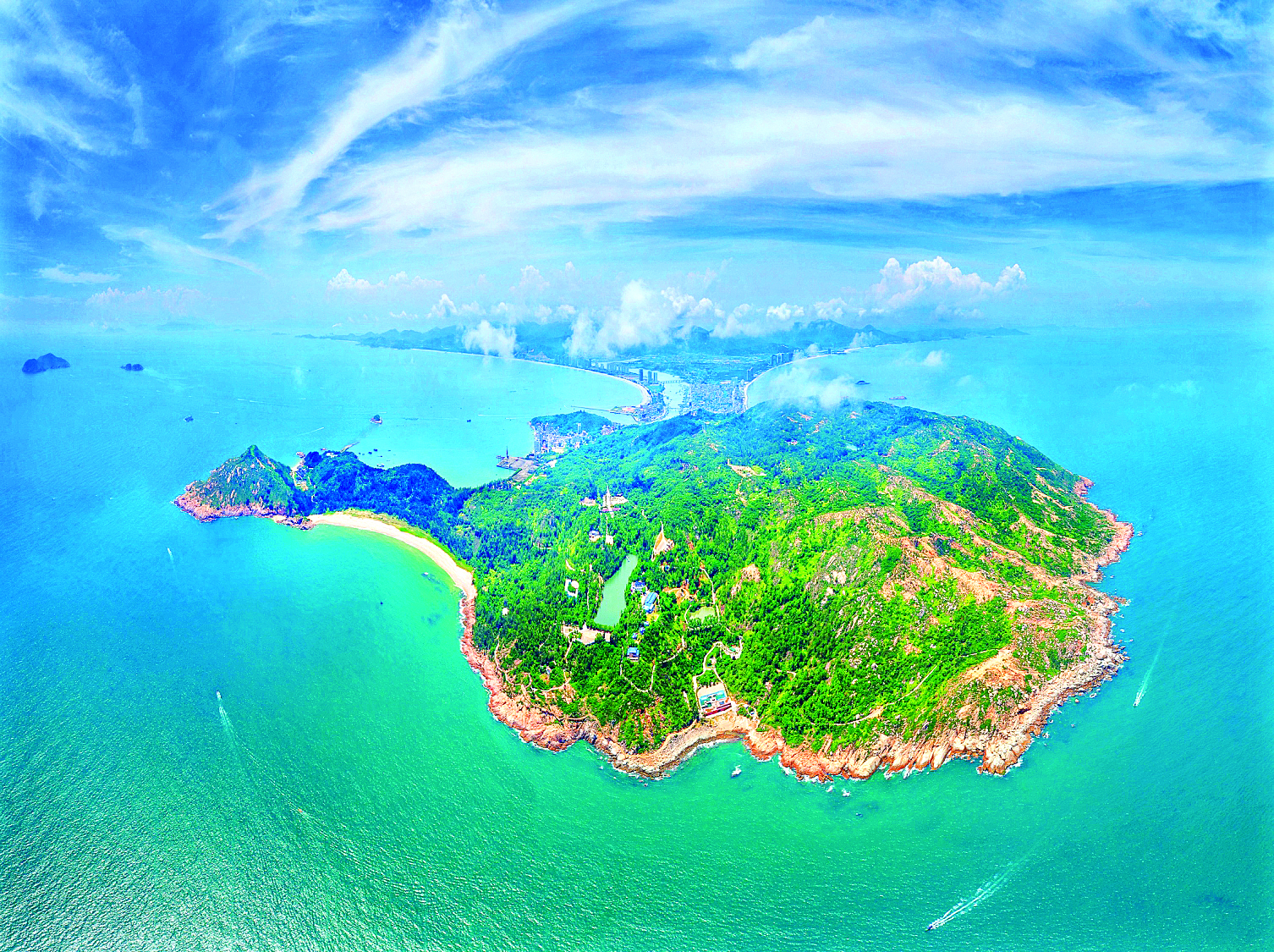     惠州海龟湾跻身秋假热门景点。惠州东江图片社供图