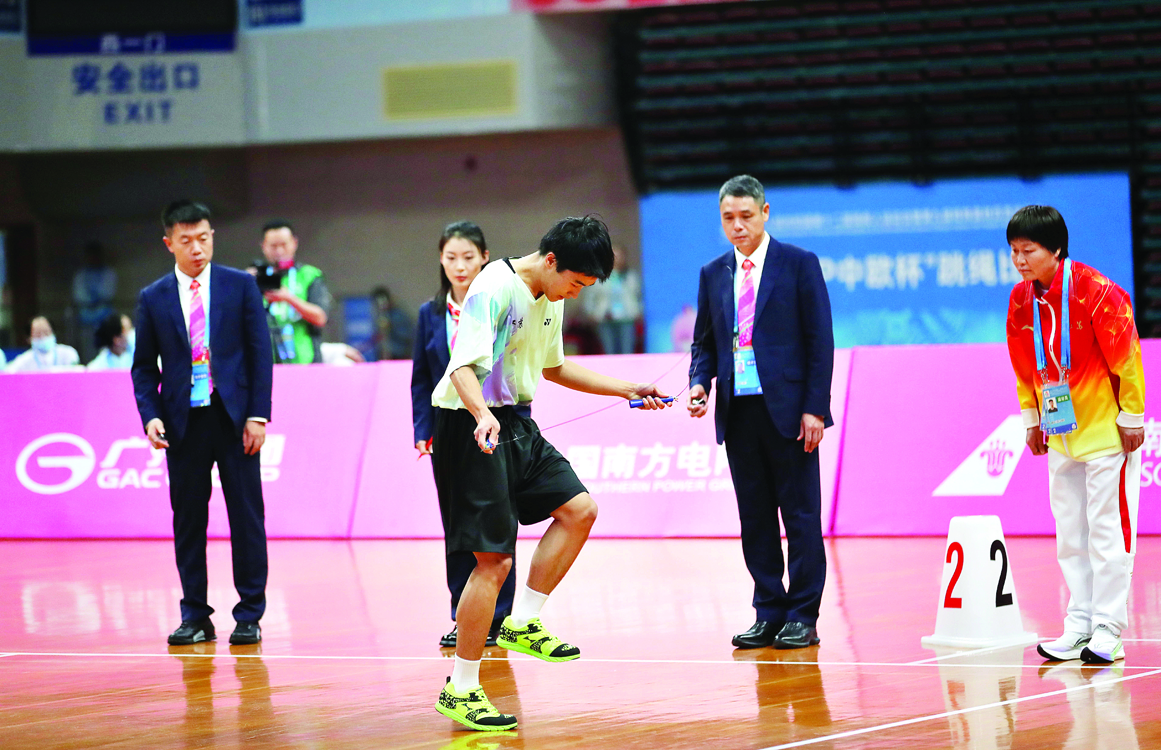     跳绳比赛听力组男子个人计数赛现场。惠州日报记者钟畅新 摄