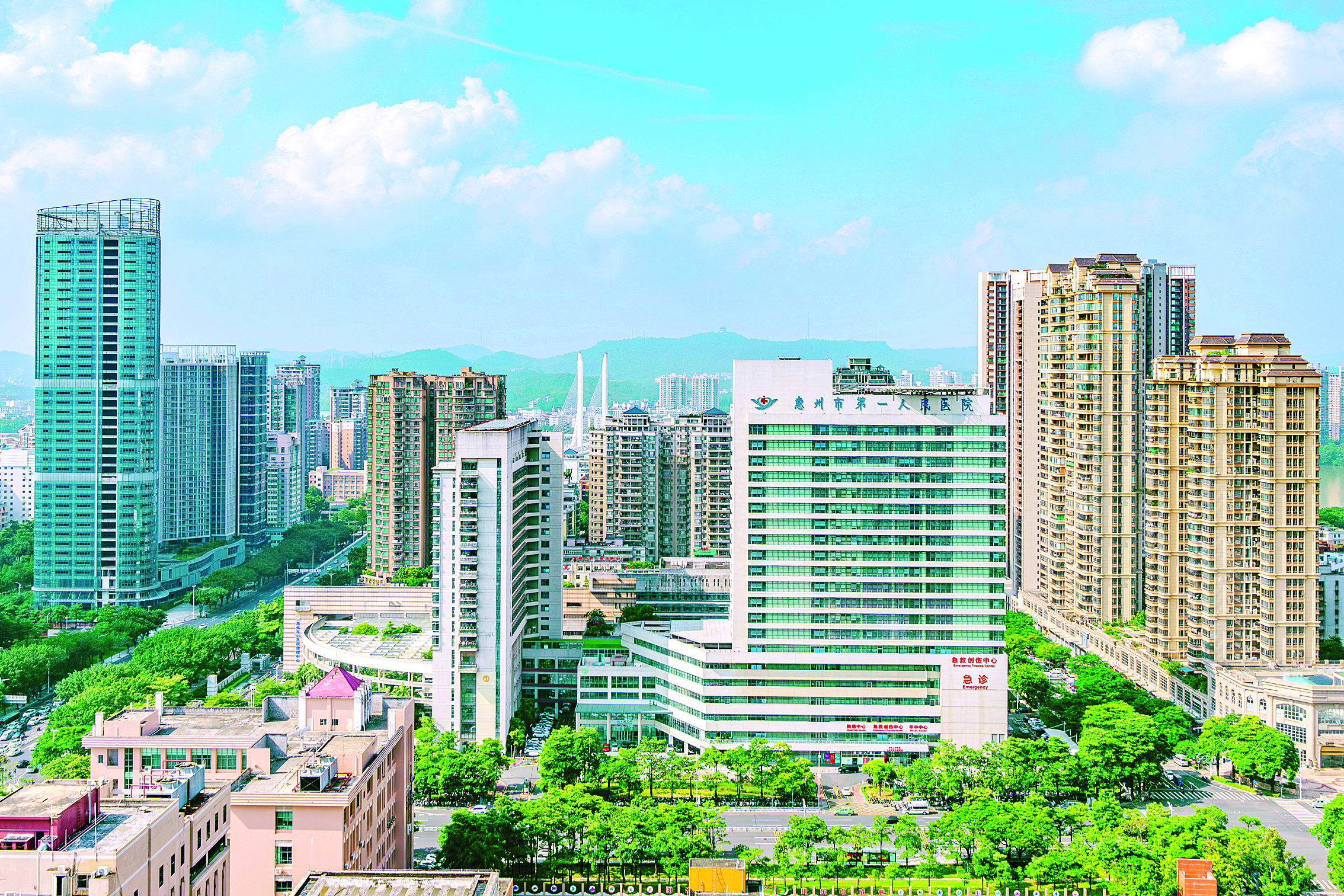     市一院大楼。  惠州日报记者周楠 摄