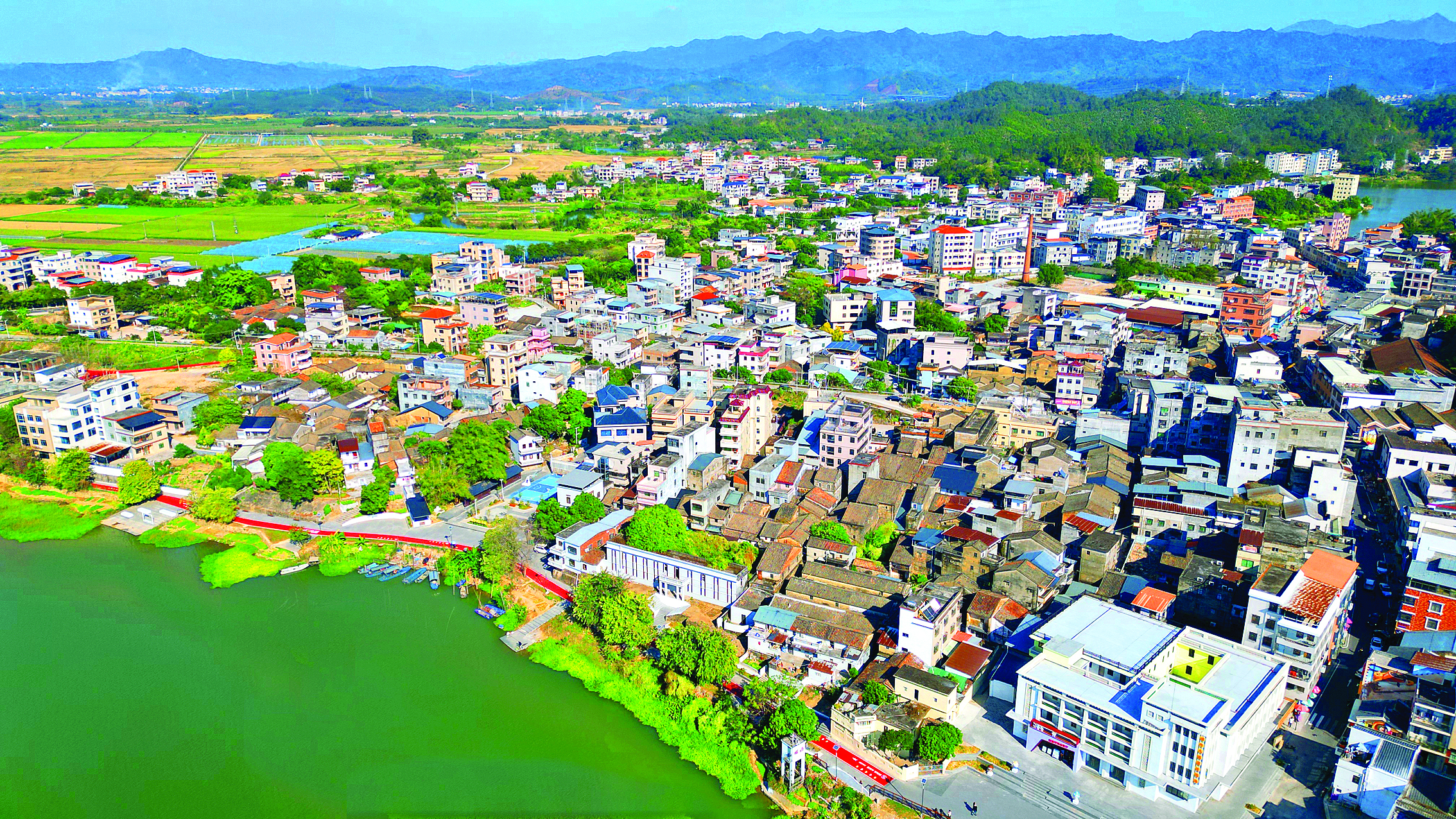     横沥镇产业提效、城乡提质、民生提档。惠州日报记者谢菁菁 通讯员张雅 摄