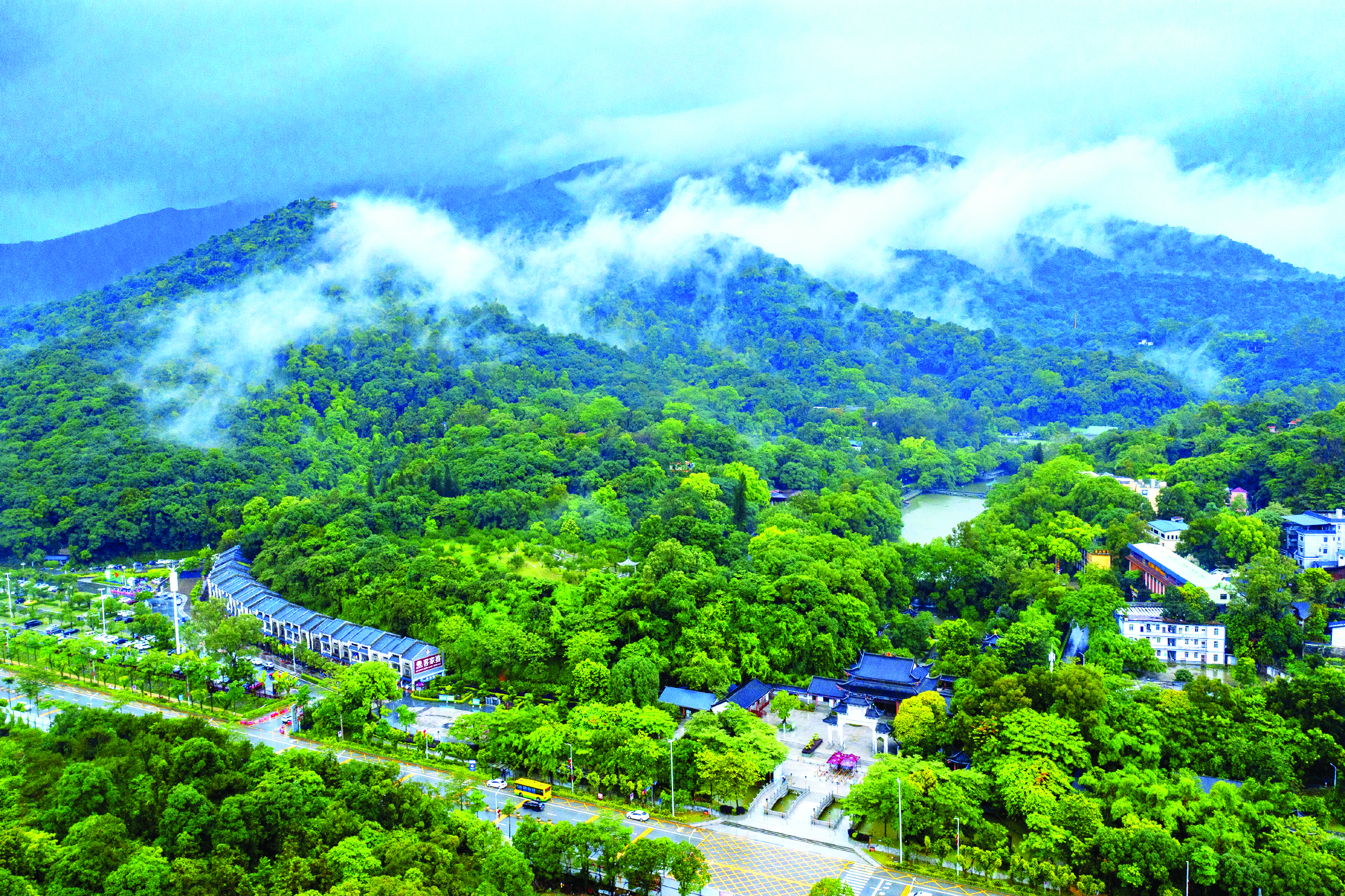     “岭南第一山”罗浮山。