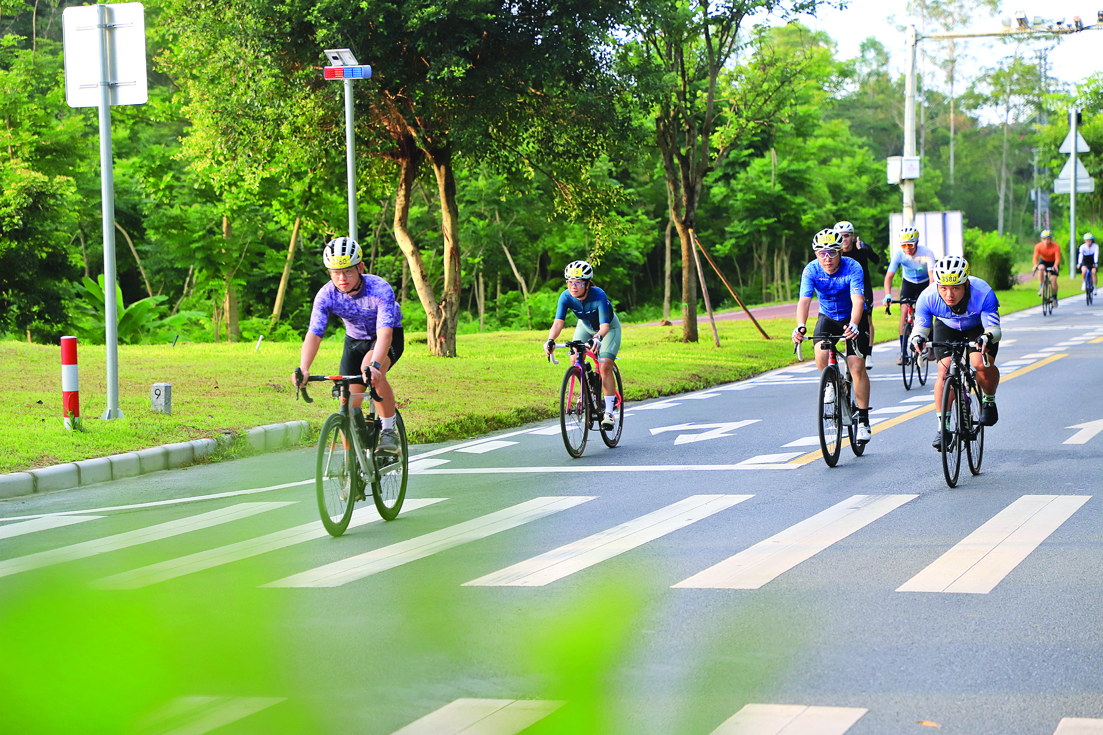     218最美旅游公路成户外运动小天堂。    惠州日报记者李燕文 摄