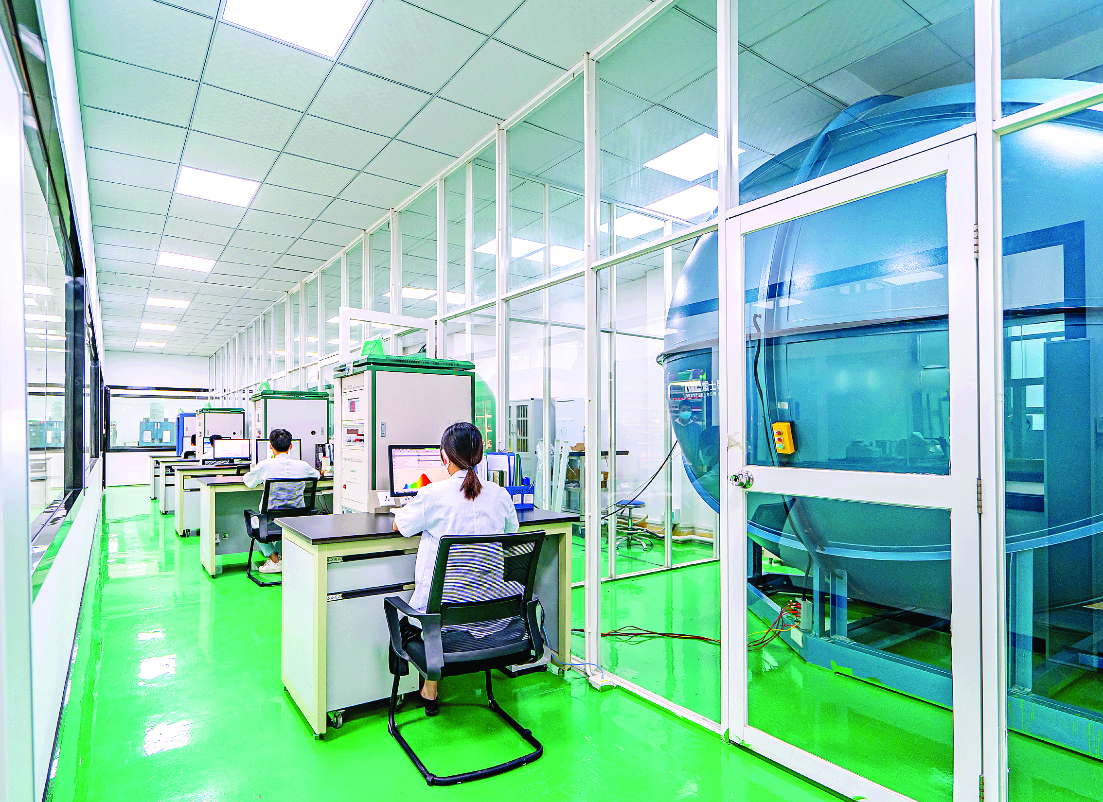     雷士照明CNAS国家认可实验室。