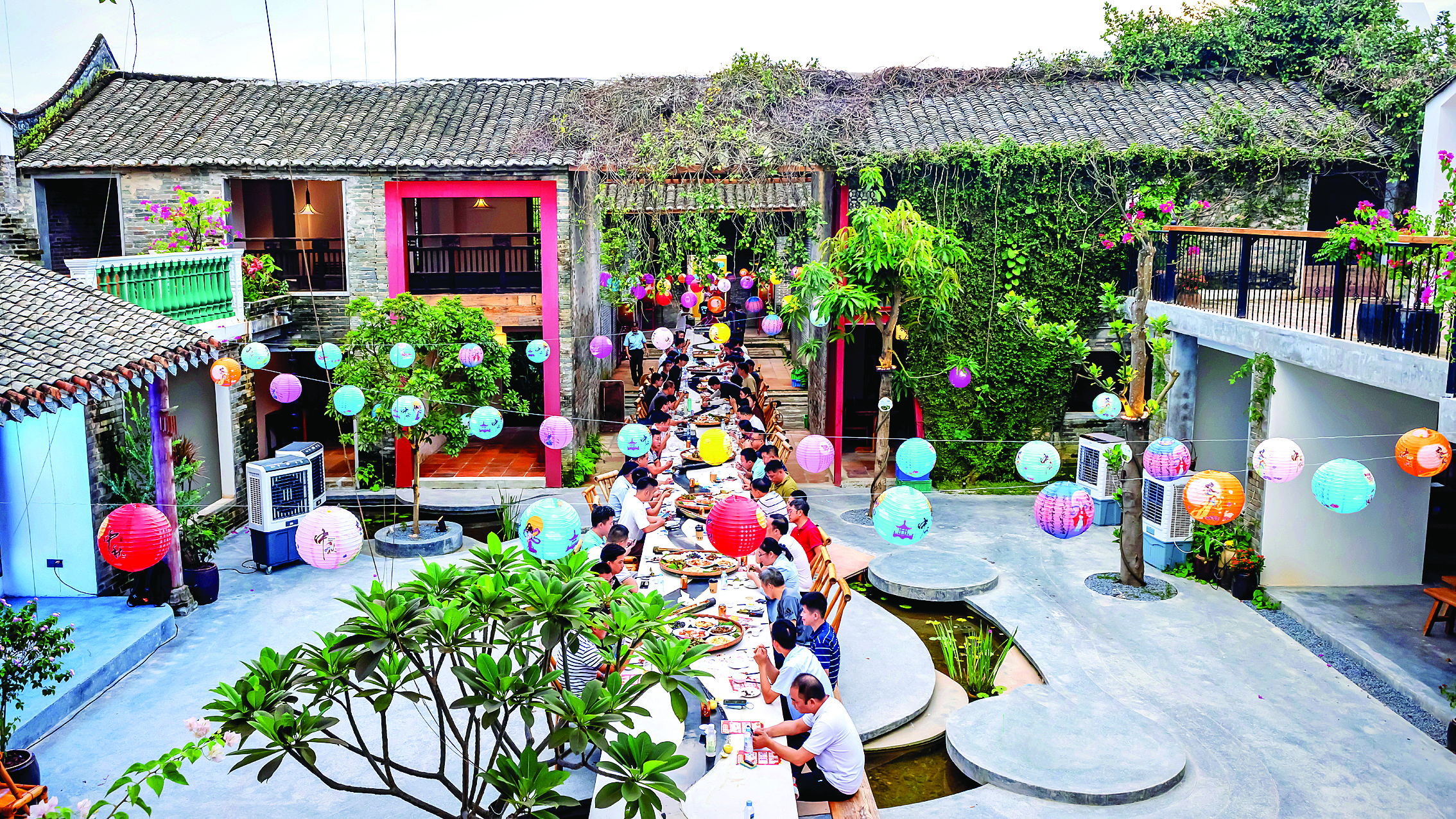     龙华长滩村引进传统村落活化利用项目推动整村改造，建设农文旅综合体。    惠州日报记者黄宇翔 通讯员龙华宣 摄