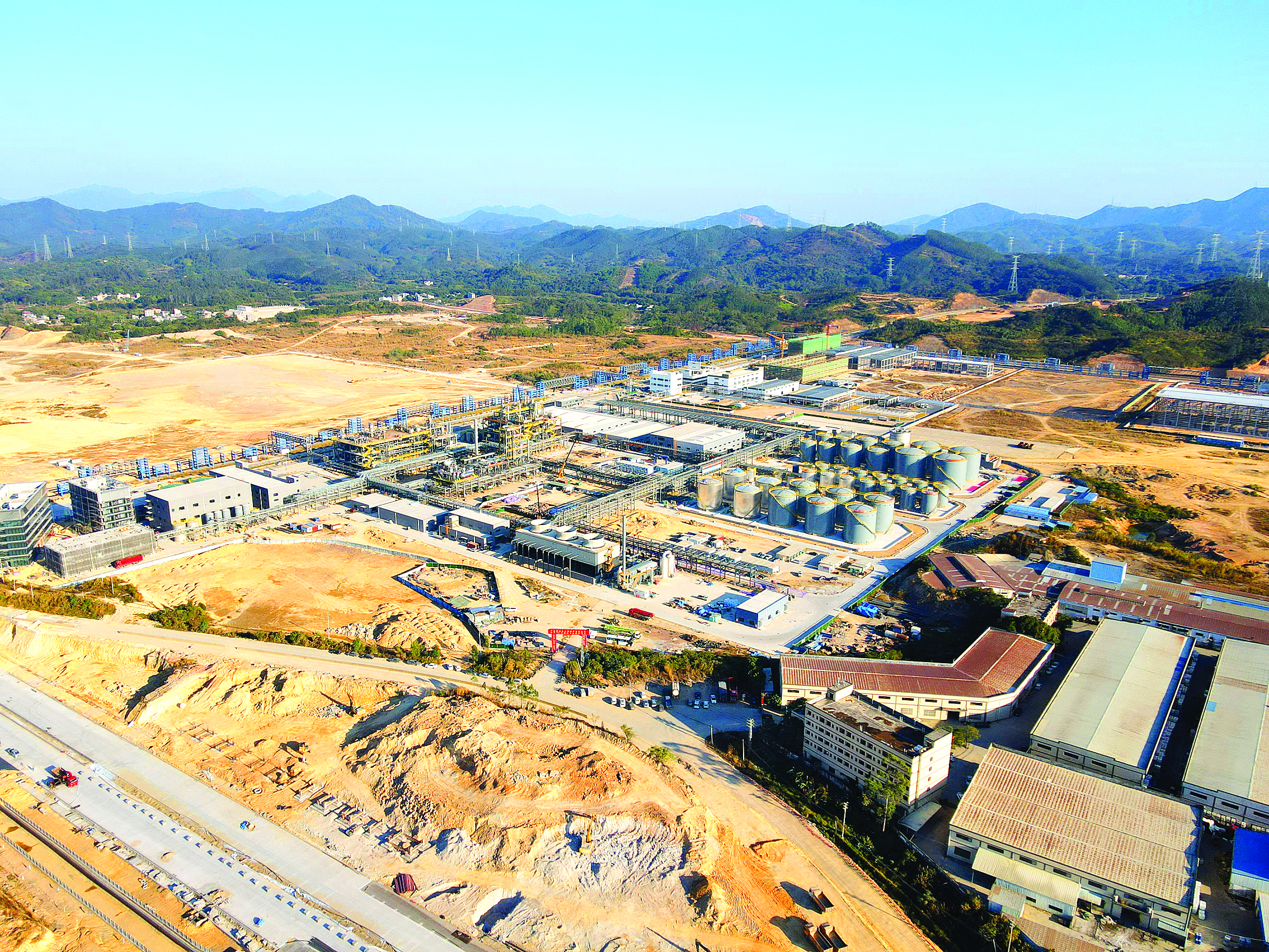     惠州新材料产业园建设如火如荼。惠州日报记者黄鑫威 摄