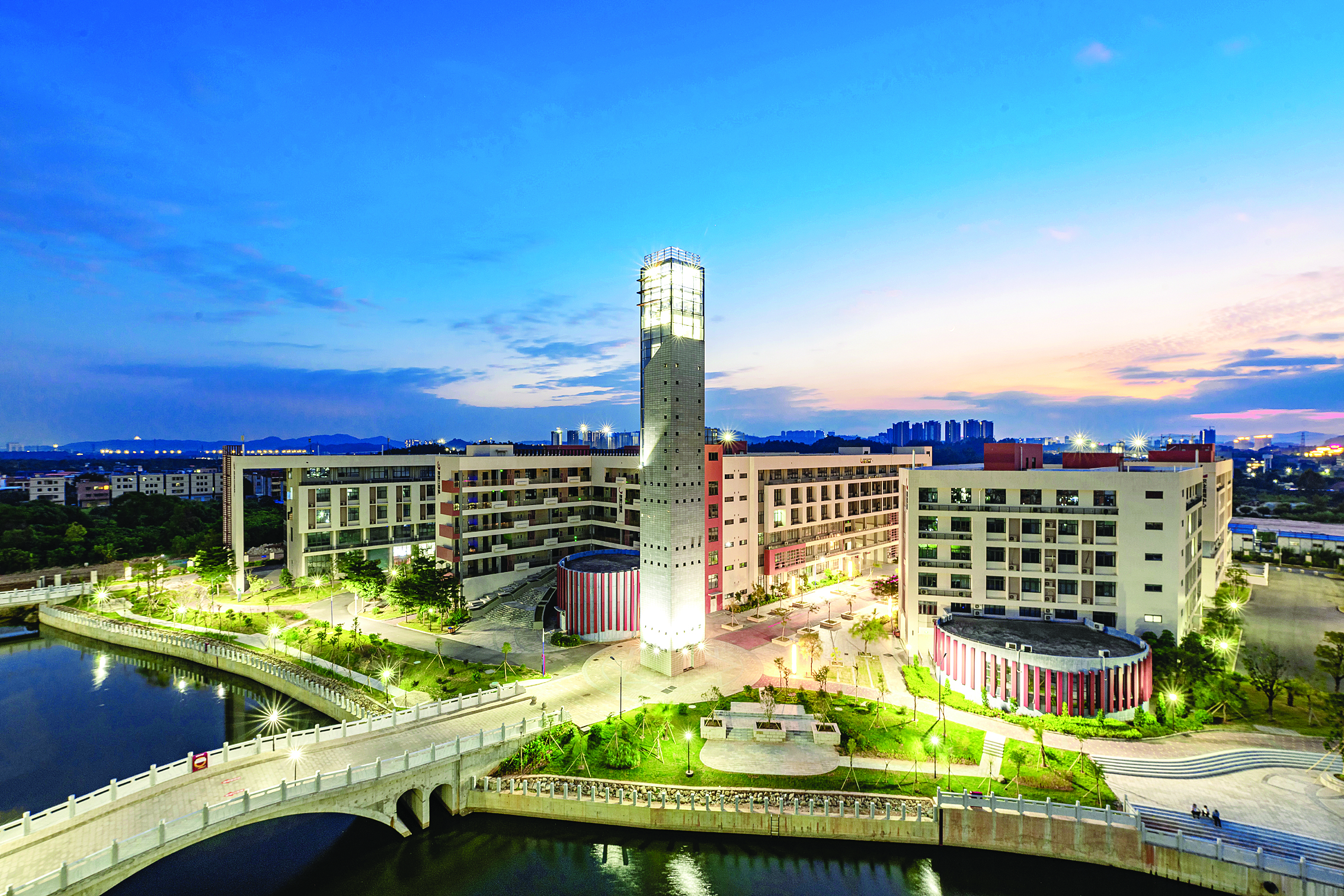     惠州工程职业学院风景美。