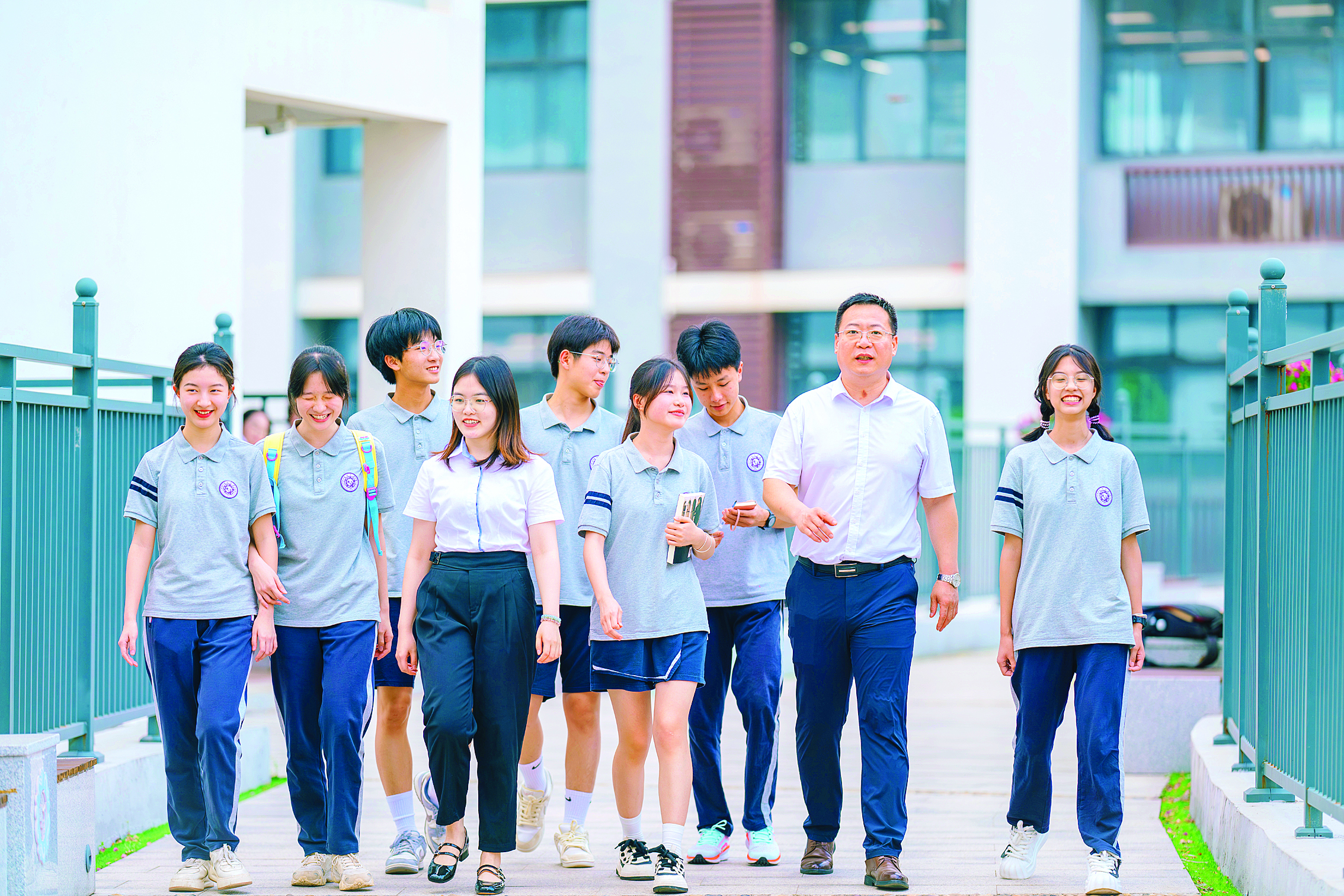     有“生命力的教师”成就有“生命力的学生”。