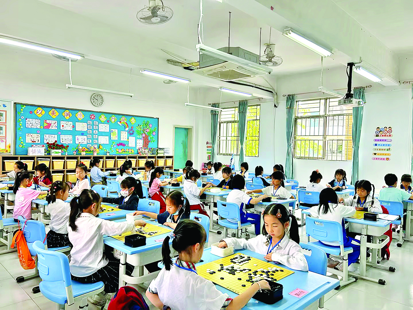     每年一届的惠州市中小学生围棋比赛。