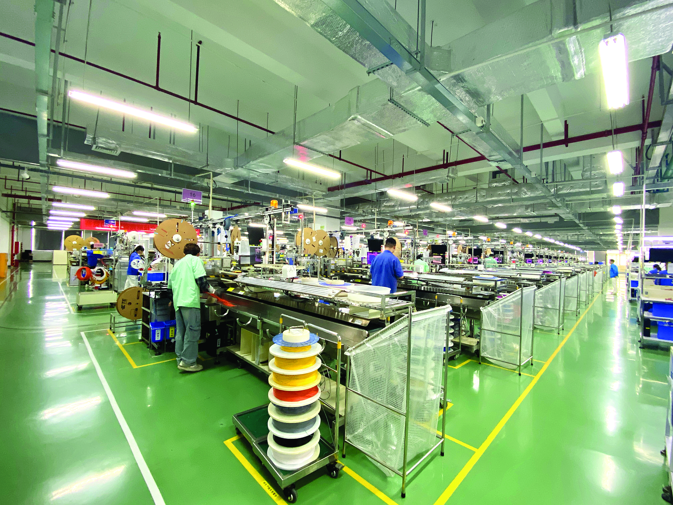 <p>    住广电装生产车间。</p>