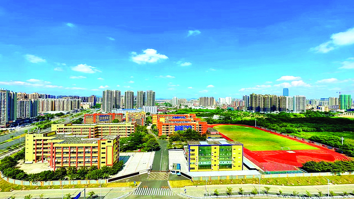     惠阳职校正以全新姿态再启新程，赢得社会各界广泛赞誉。