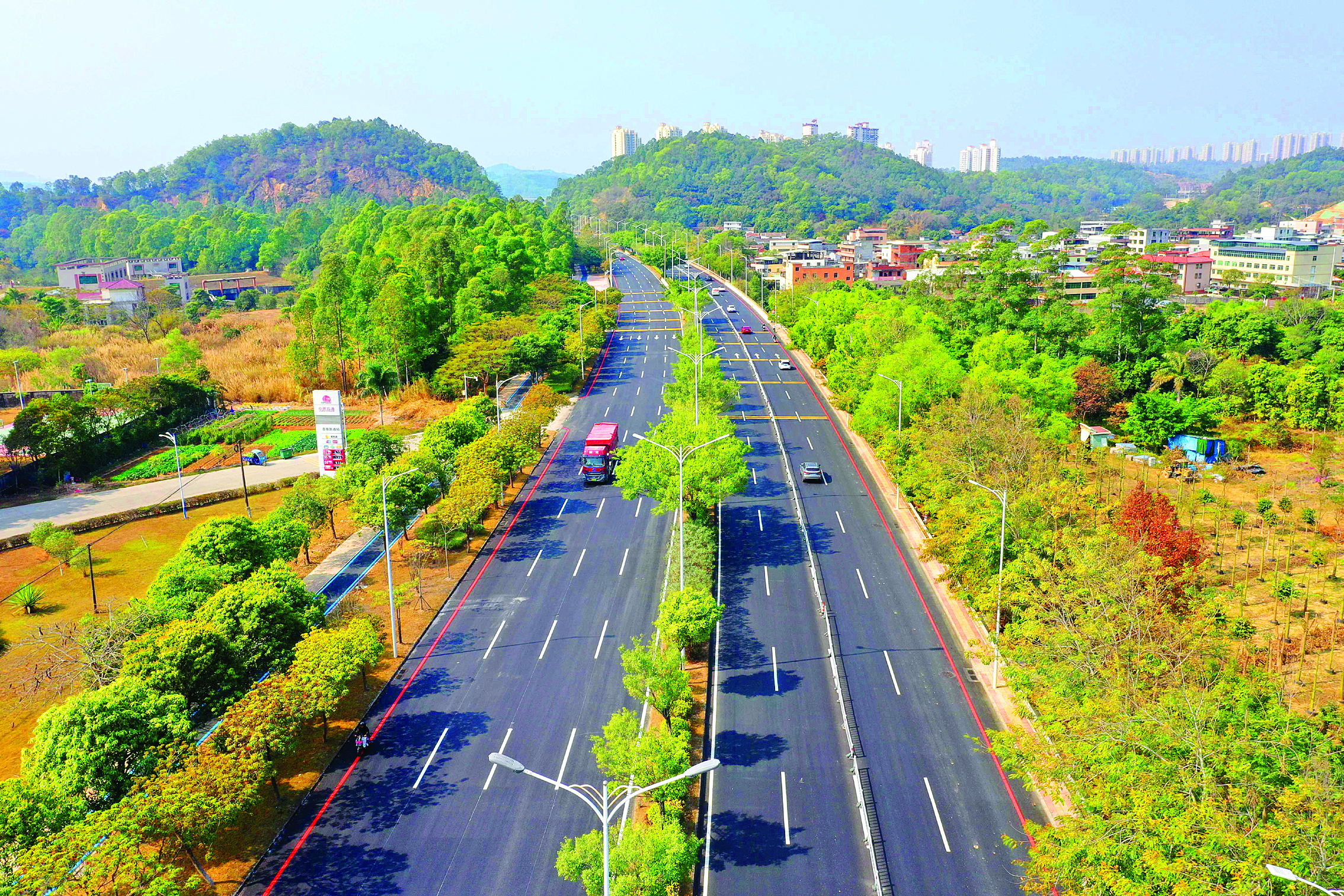     1月28日，惠博大道二期整治工程主线完工通车。惠州日报记者杨建业 摄