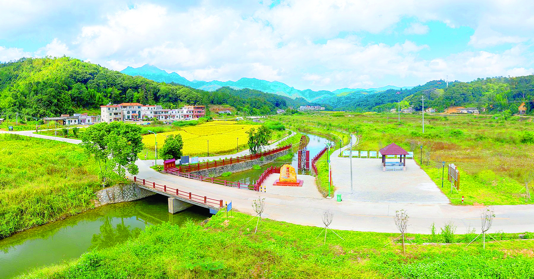     宝口镇佐坑村村容村貌焕然一新。 惠州东江图片社供图