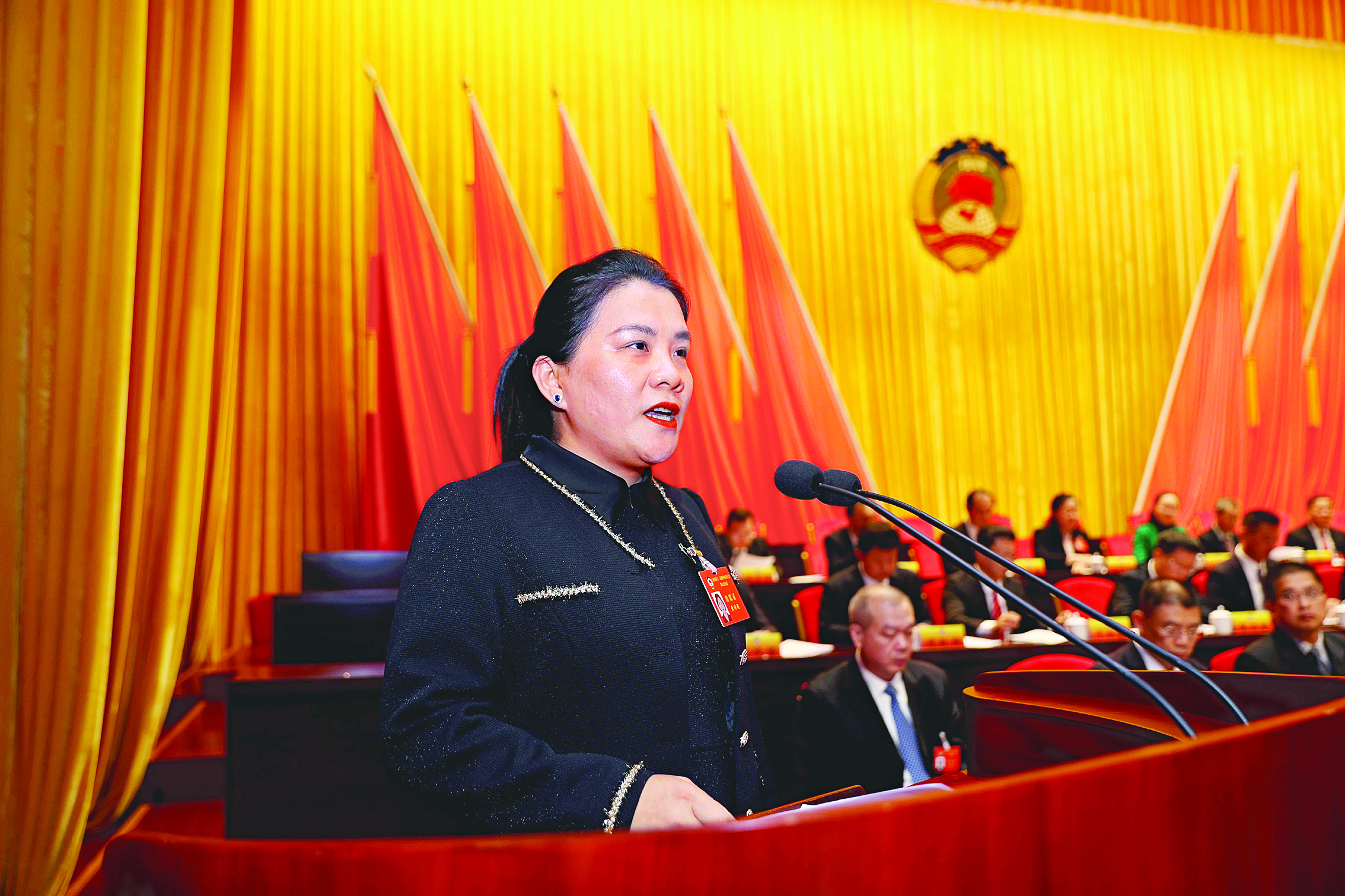     市政协委员、国众联建设工程管理顾问有限公司惠州分公司总经理黄丽娟