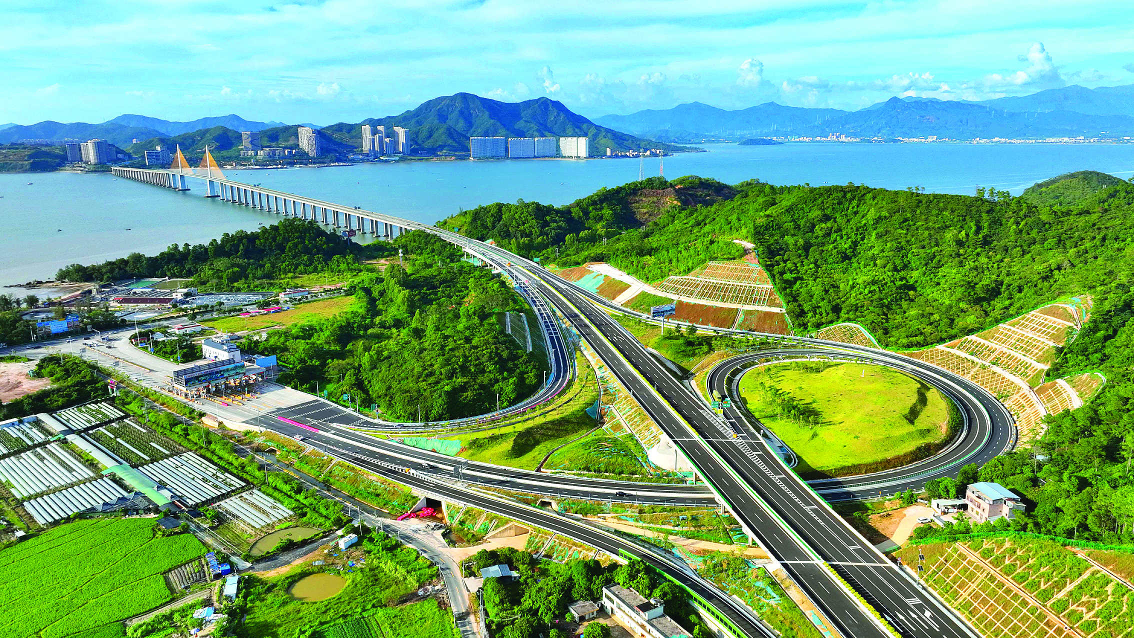     稔平环岛高速赤砂互通。