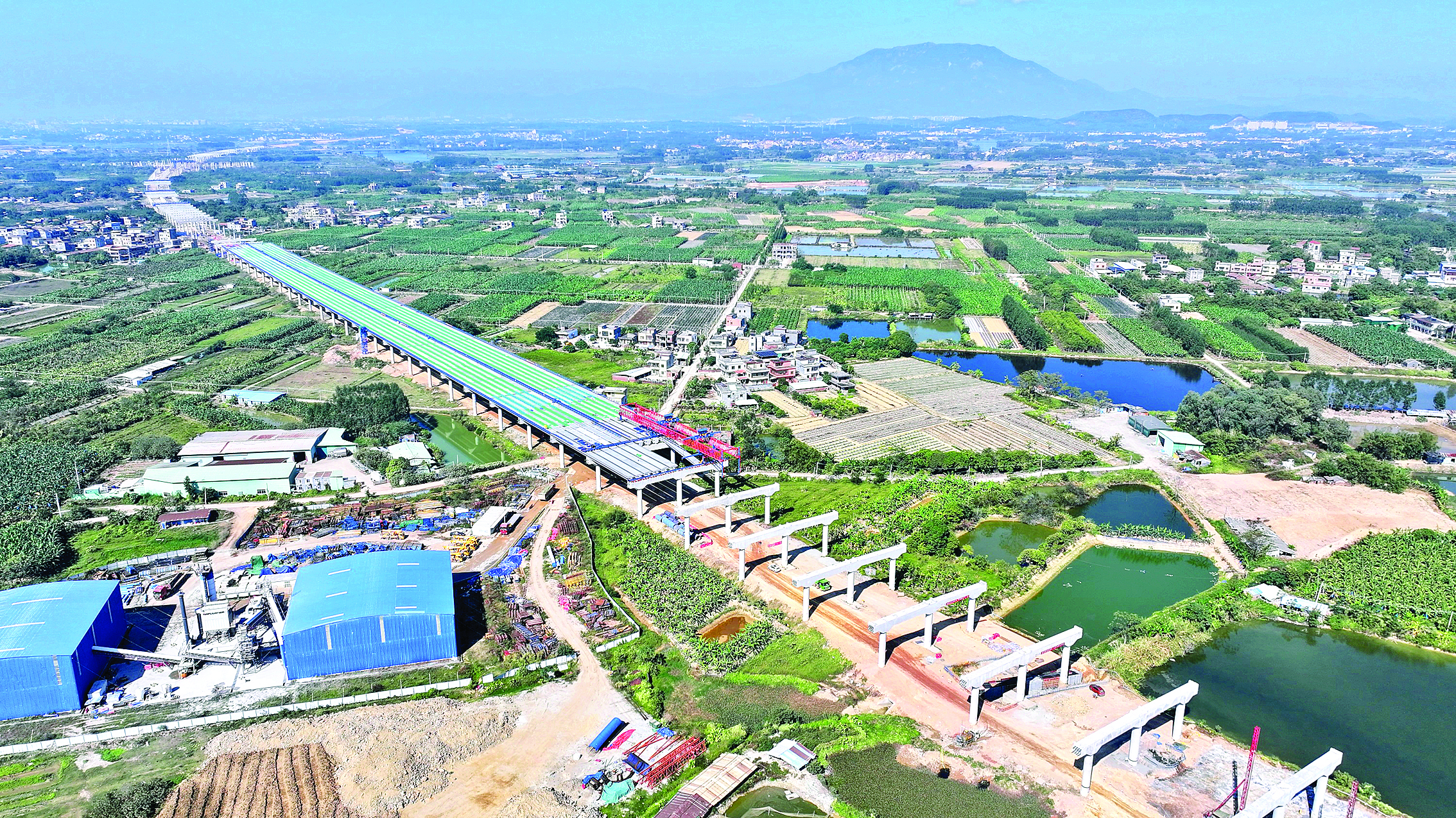 <p>    党组织建在项目上，推动惠增高速项目建设。广东惠增高速公路有限公司供图</p>