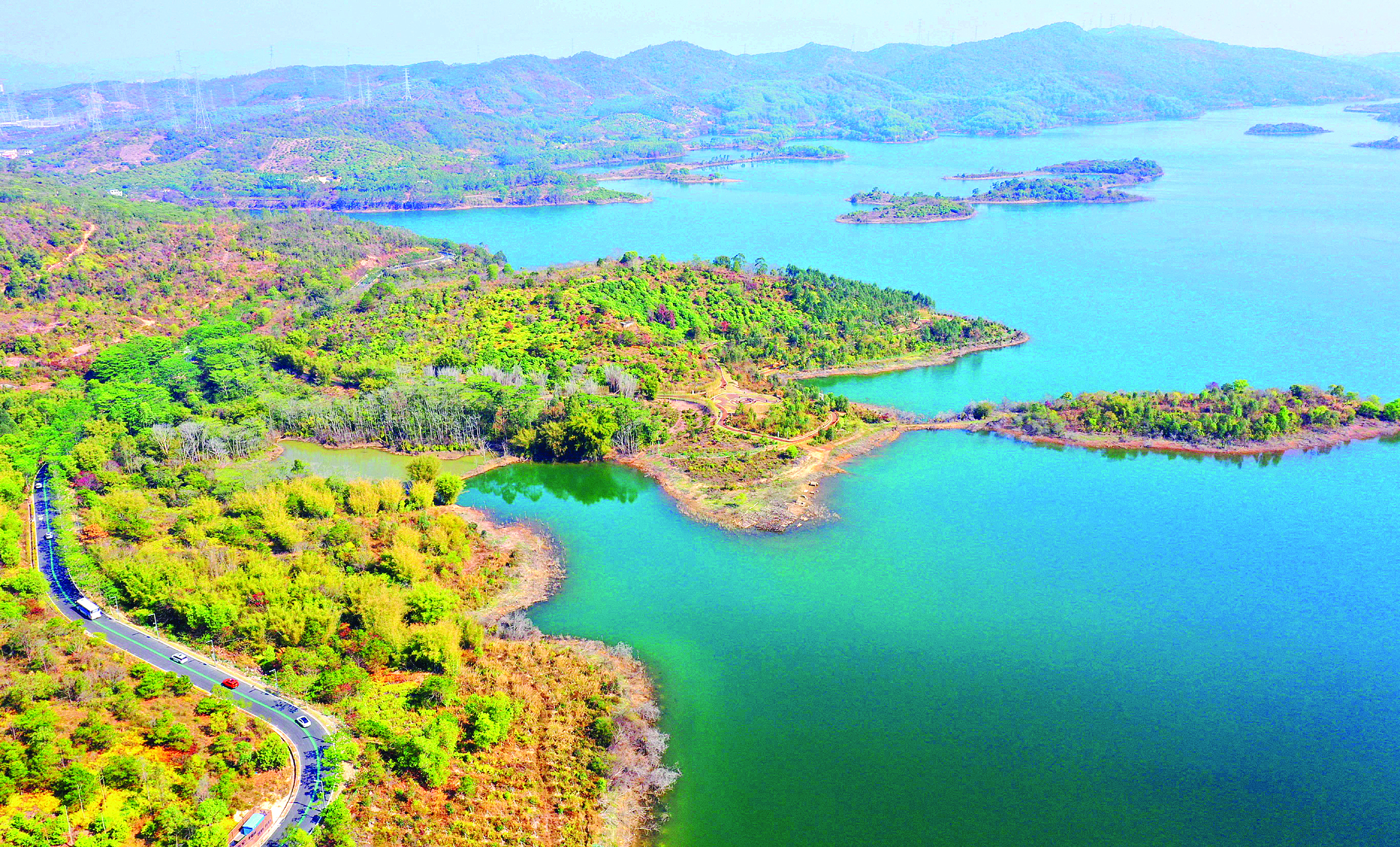     观洞水库环境优美，建成环湖绿道及多个驿站，打造人与自然和谐共生的样板。    惠州日报记者杨建业 摄