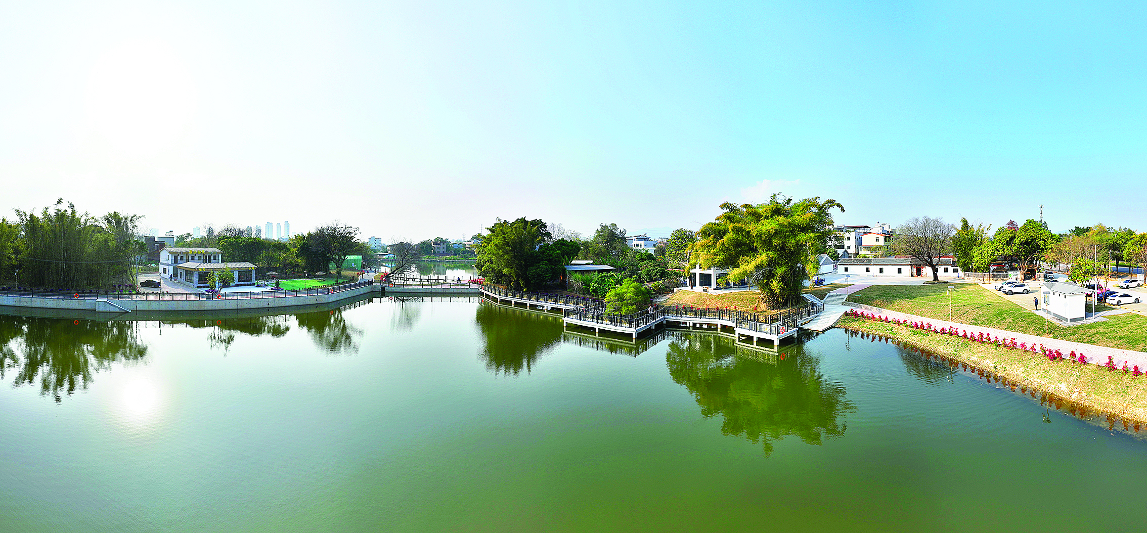     “星光穗园”有一个开阔的景观湖。  惠州日报记者钟畅新 摄