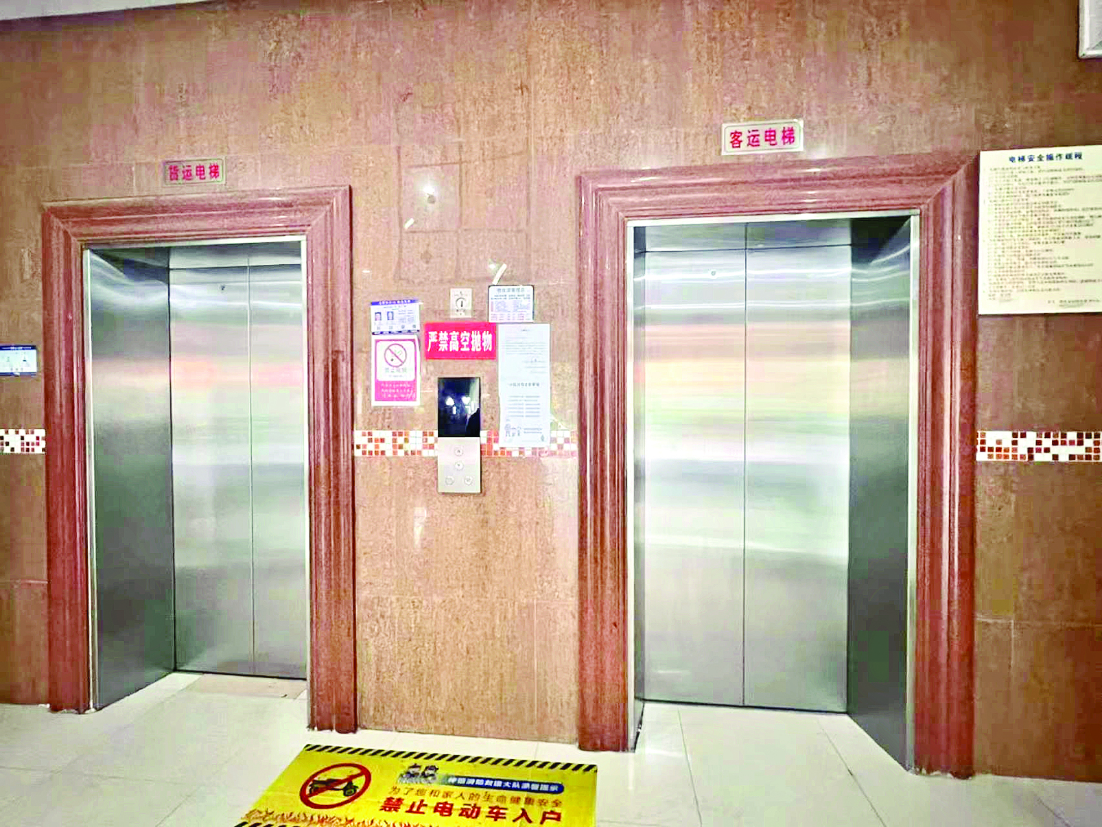     金宝创业家园已完工的新电梯。    本组图片 惠州日报记者邱舒婷 通讯员李凯琪 摄