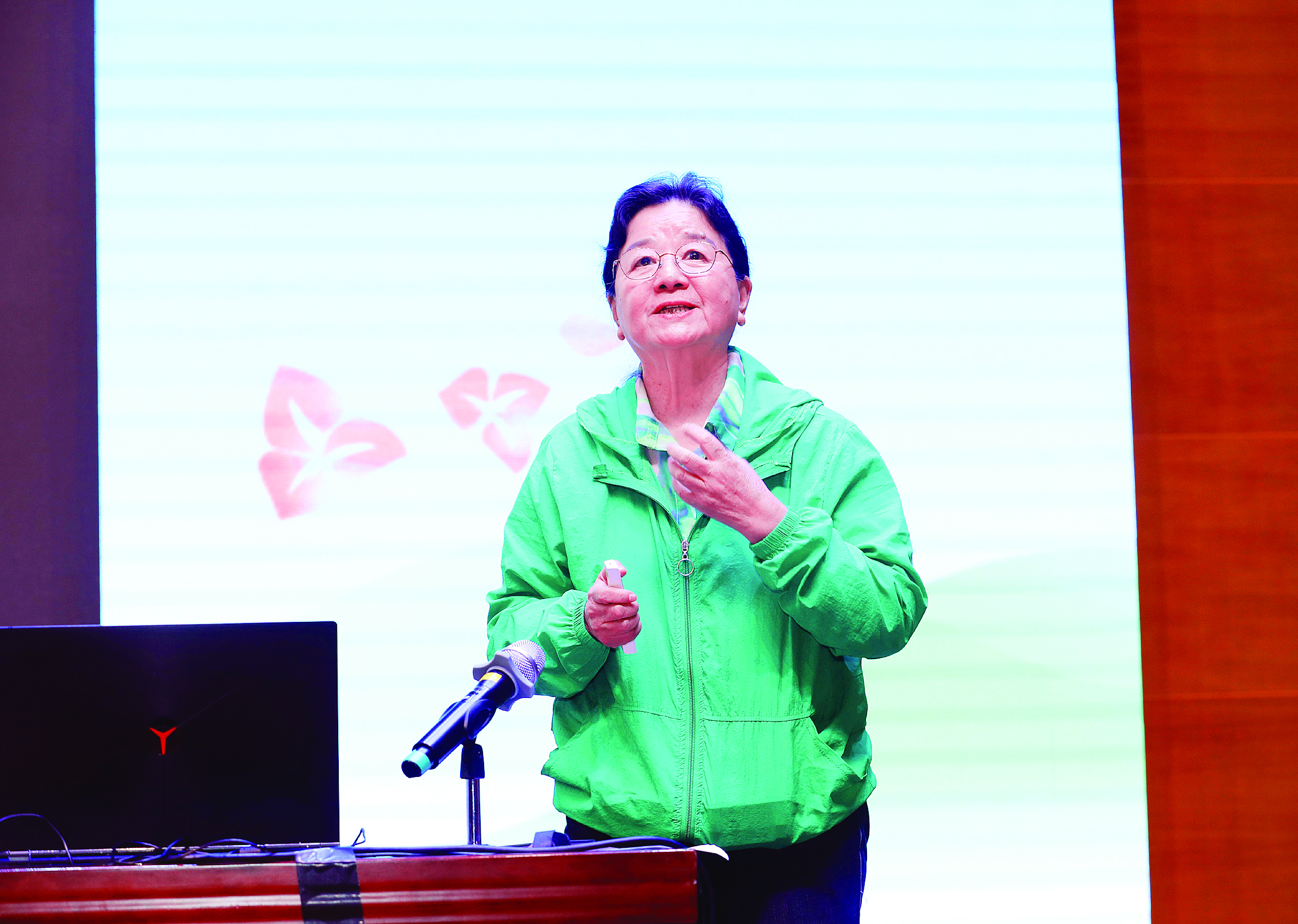     汪永晨。惠州日报记者钟畅新 摄