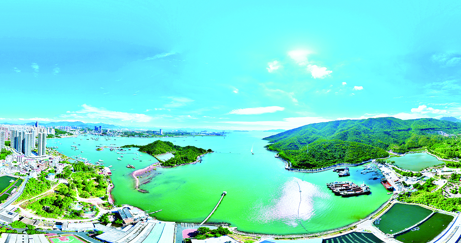     澳头街道美丽的滨海风光。